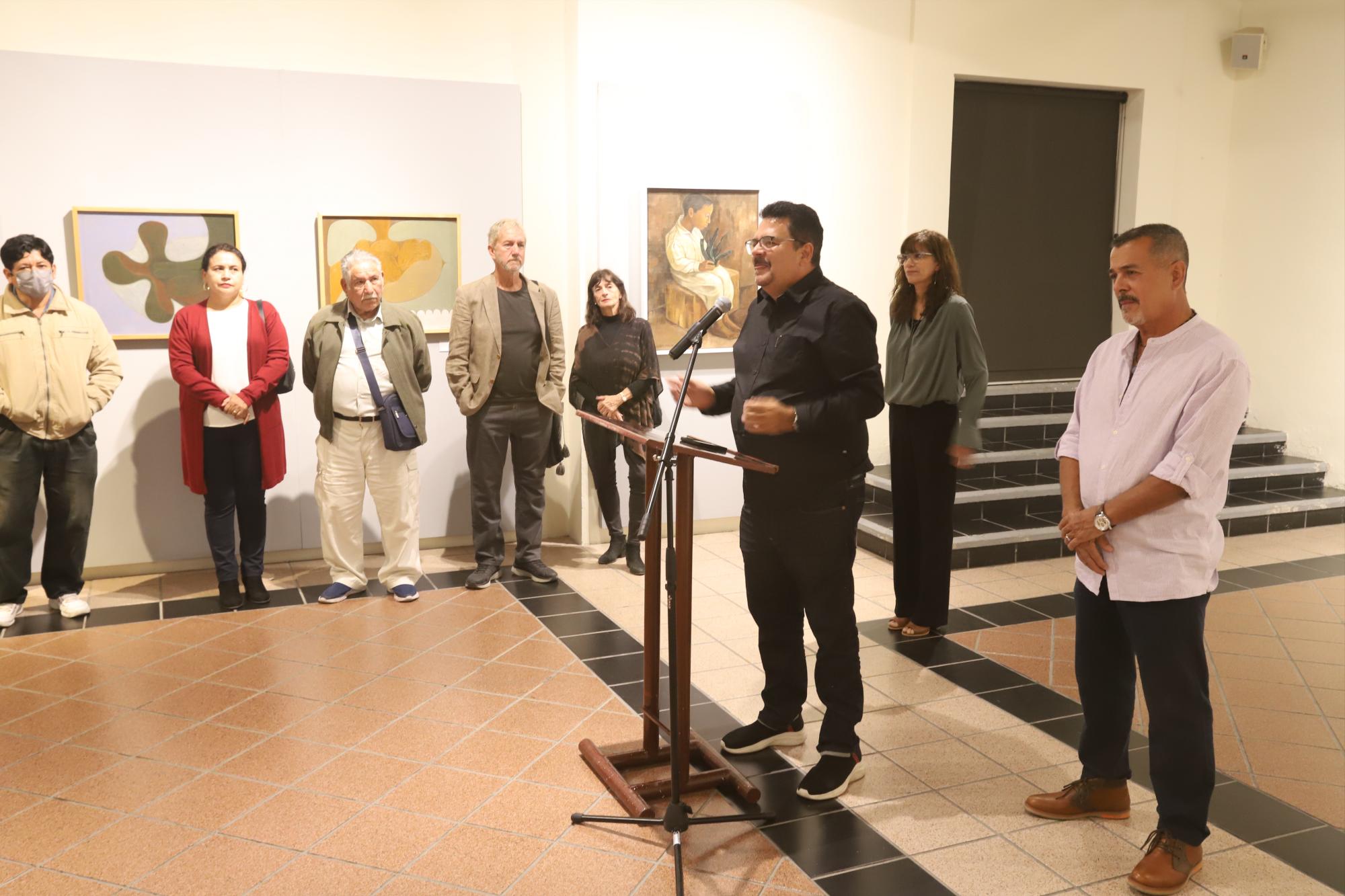 $!El escritor Juan José Rodríguez explicó en qué consiste la exposición del maestro.