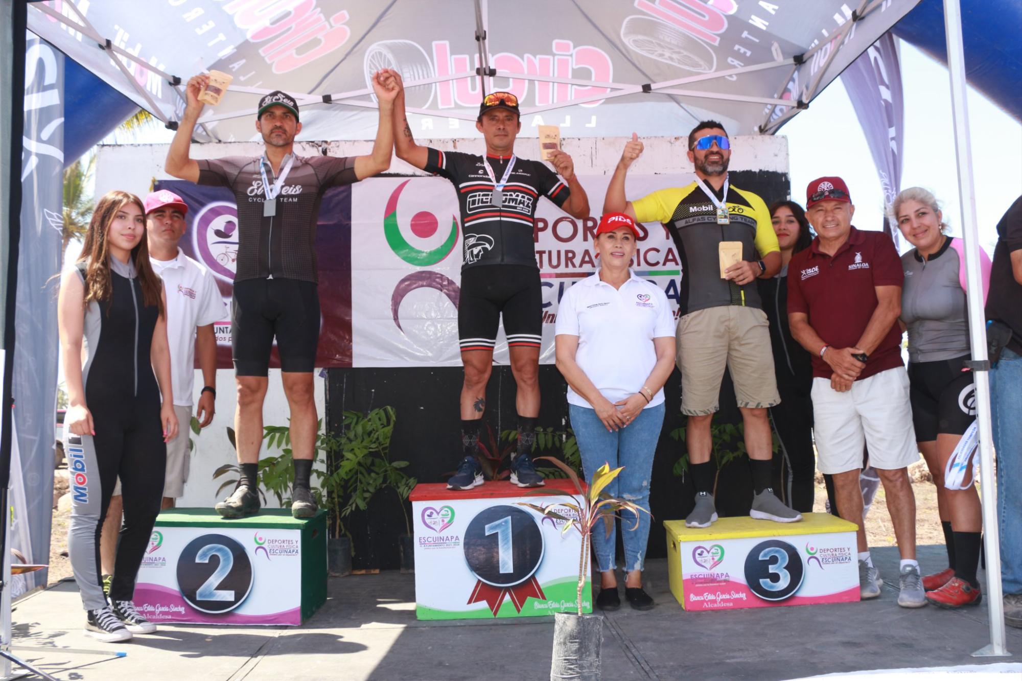 $!Rodrigo Romero y Liliana Zamora se coronan en el Maratón MTB Las Cabras 2022