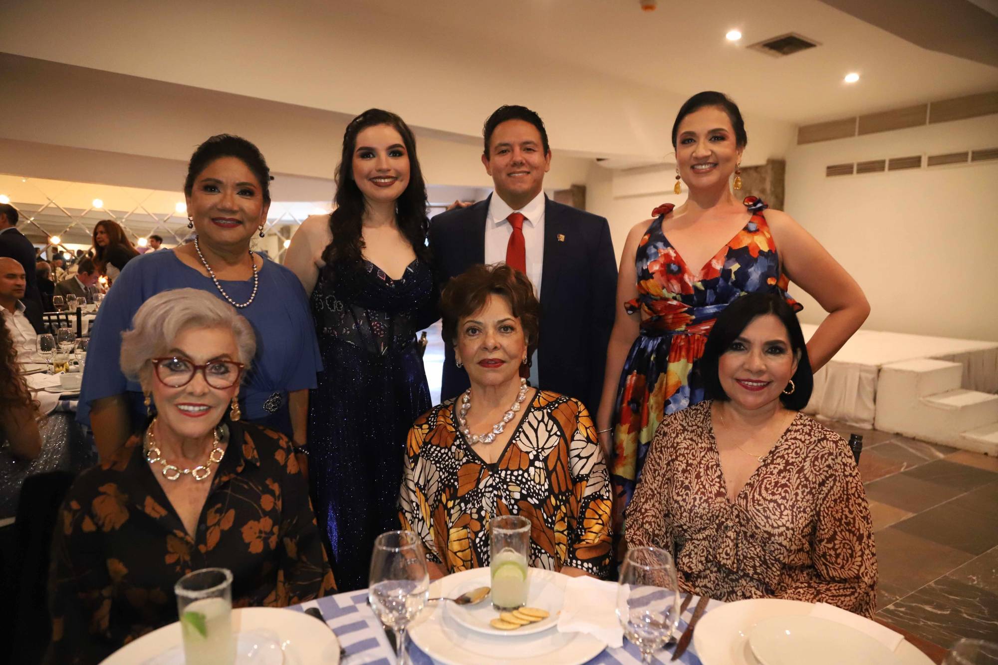 $!Margarita Torres, Grecia Martínez, Juan Pablo Vega, Cinthya Vilchis, Lupita Ibarra, Gloria Coronado y Alejandrina Victoria.