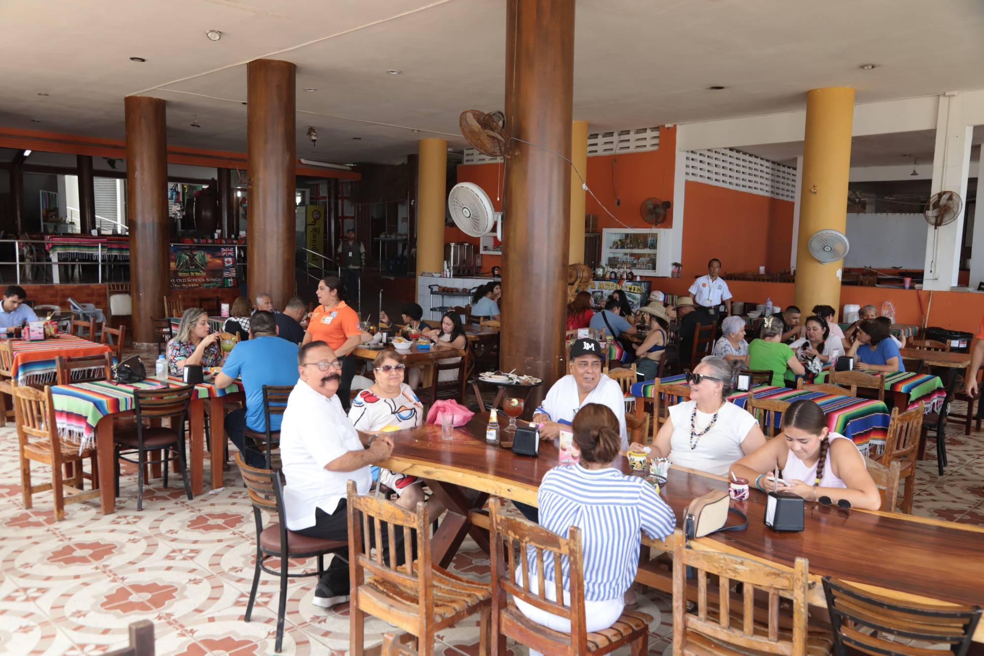 $!Disfrutan visitantes de atractivos turísticos en Cerritos y Zona Dorada