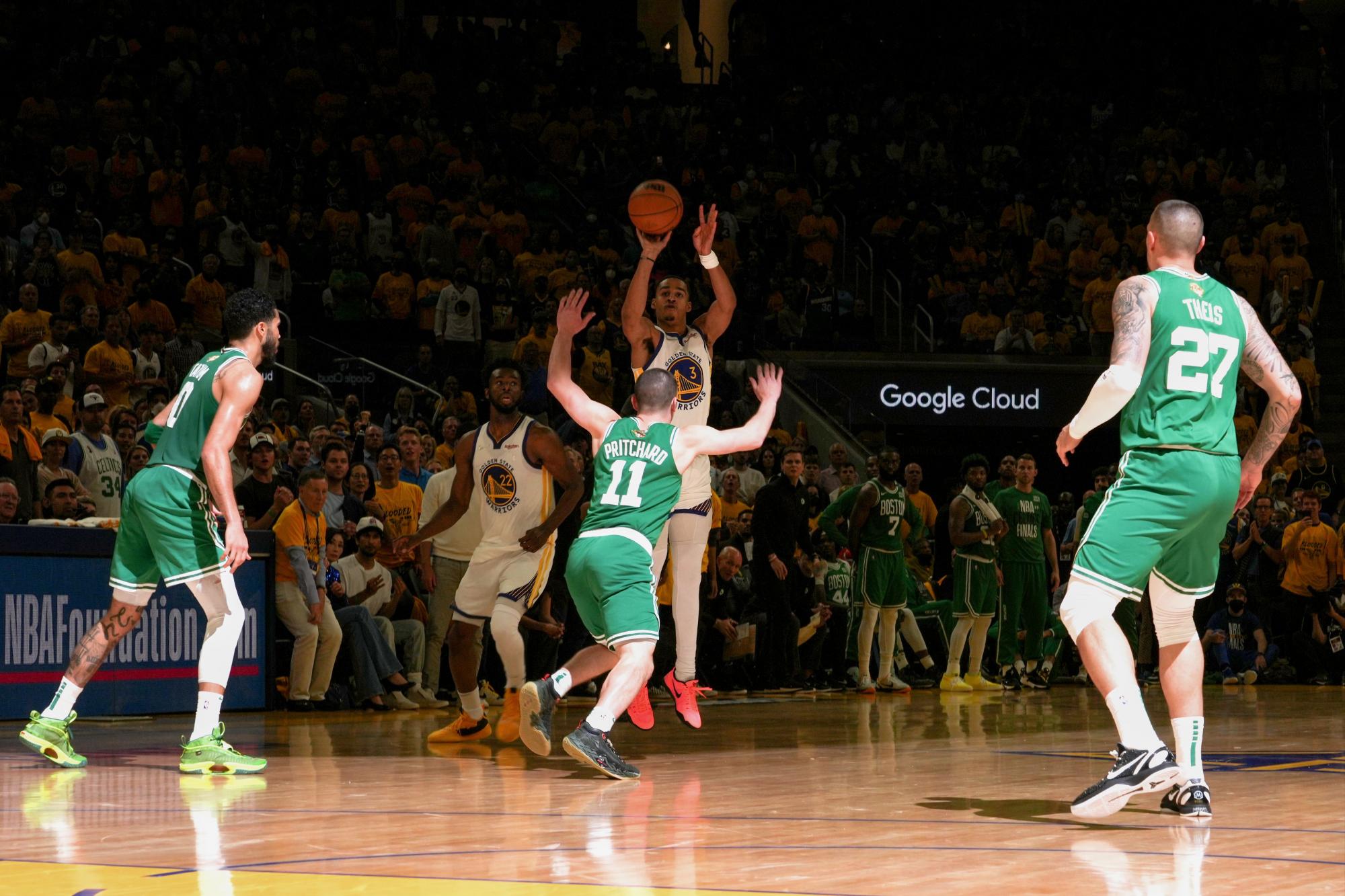 $!Aplastante triunfo de Warriors ante Celtics para emparejar la final de la NBA