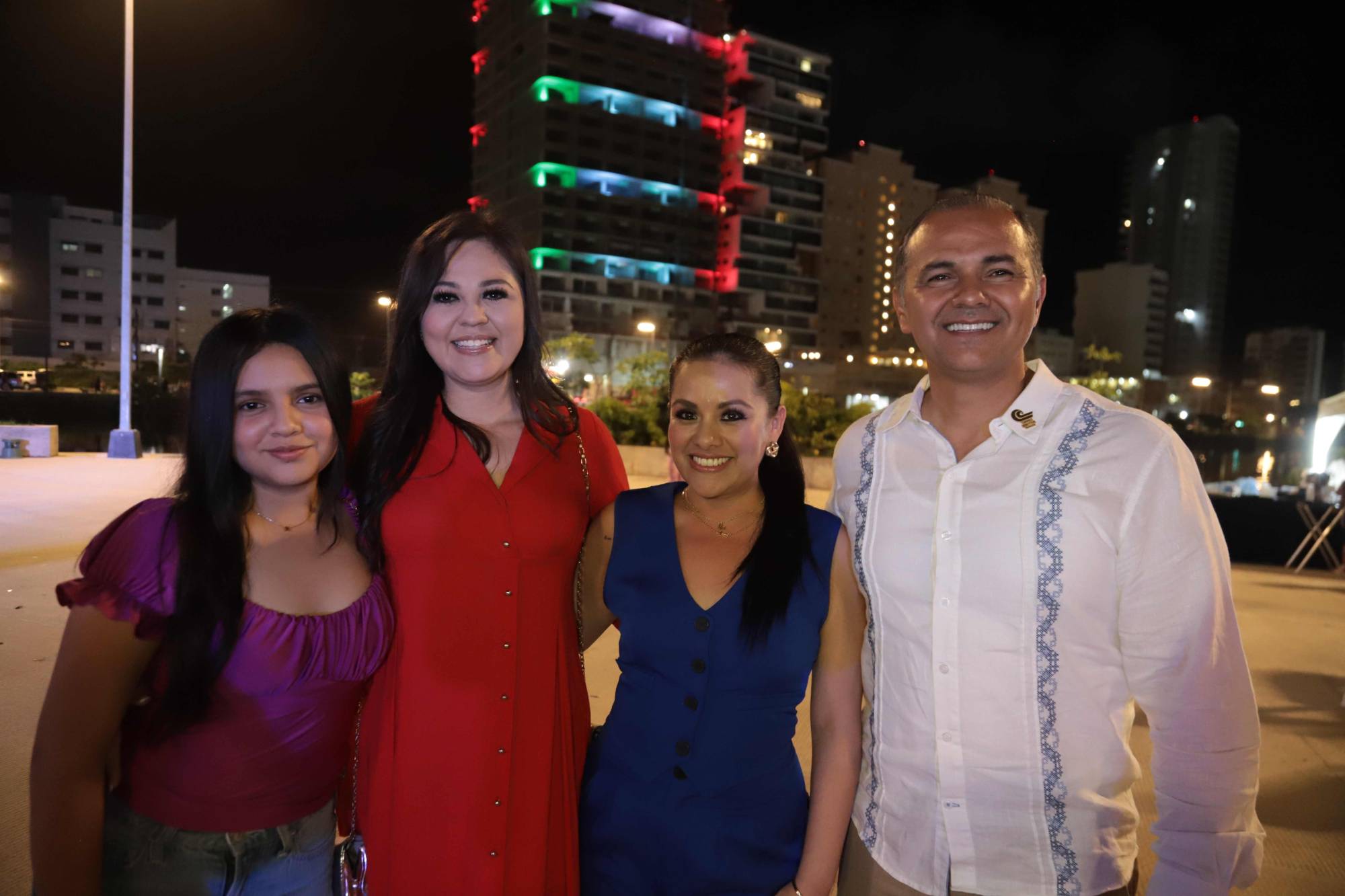 $!Ximena Navarro, Laura Díaz, Luz Briceño y Juan Manuel Félix.