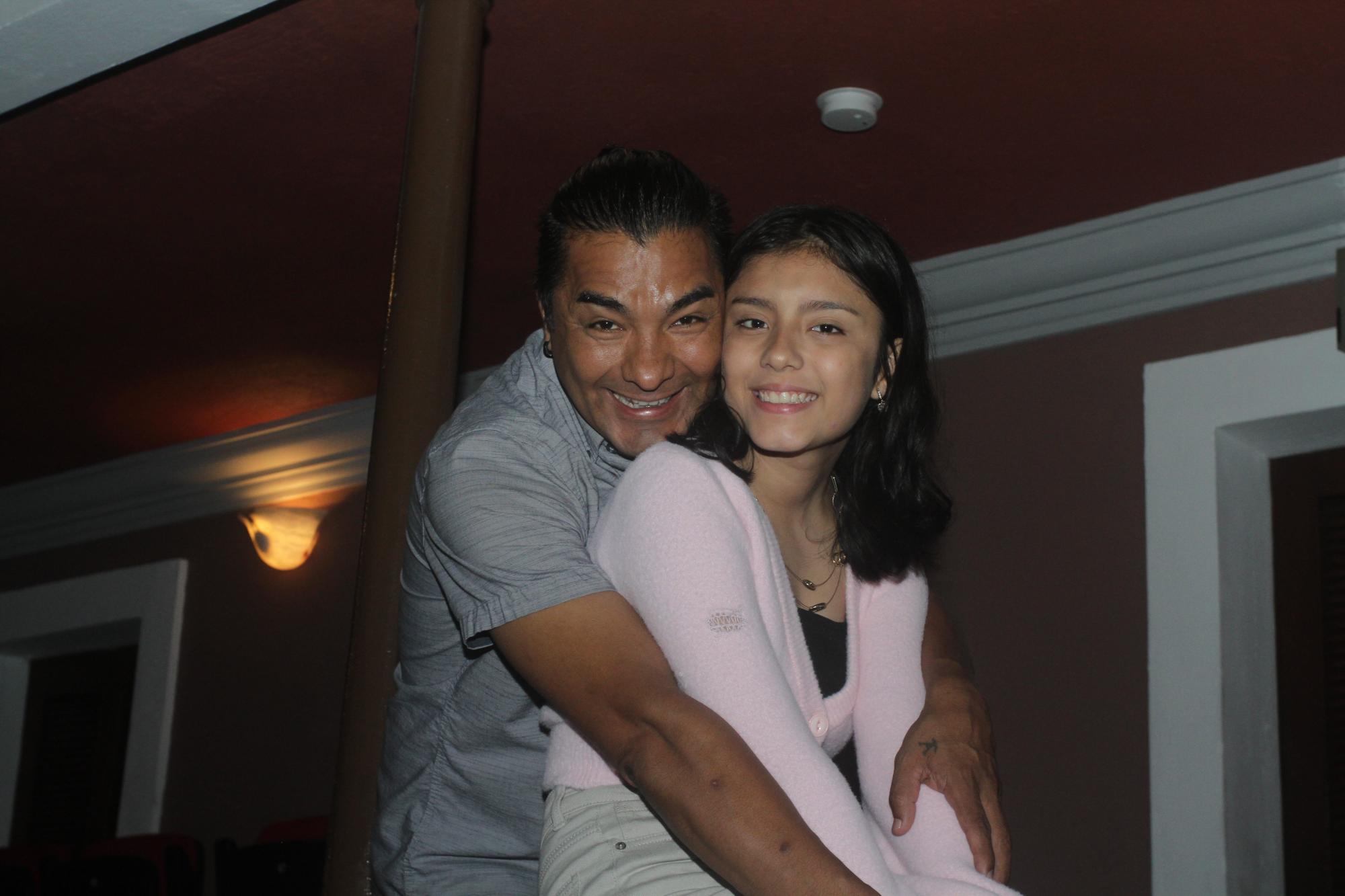 $!Agustín Martínez Hernández junto a su hija Luna Regina.