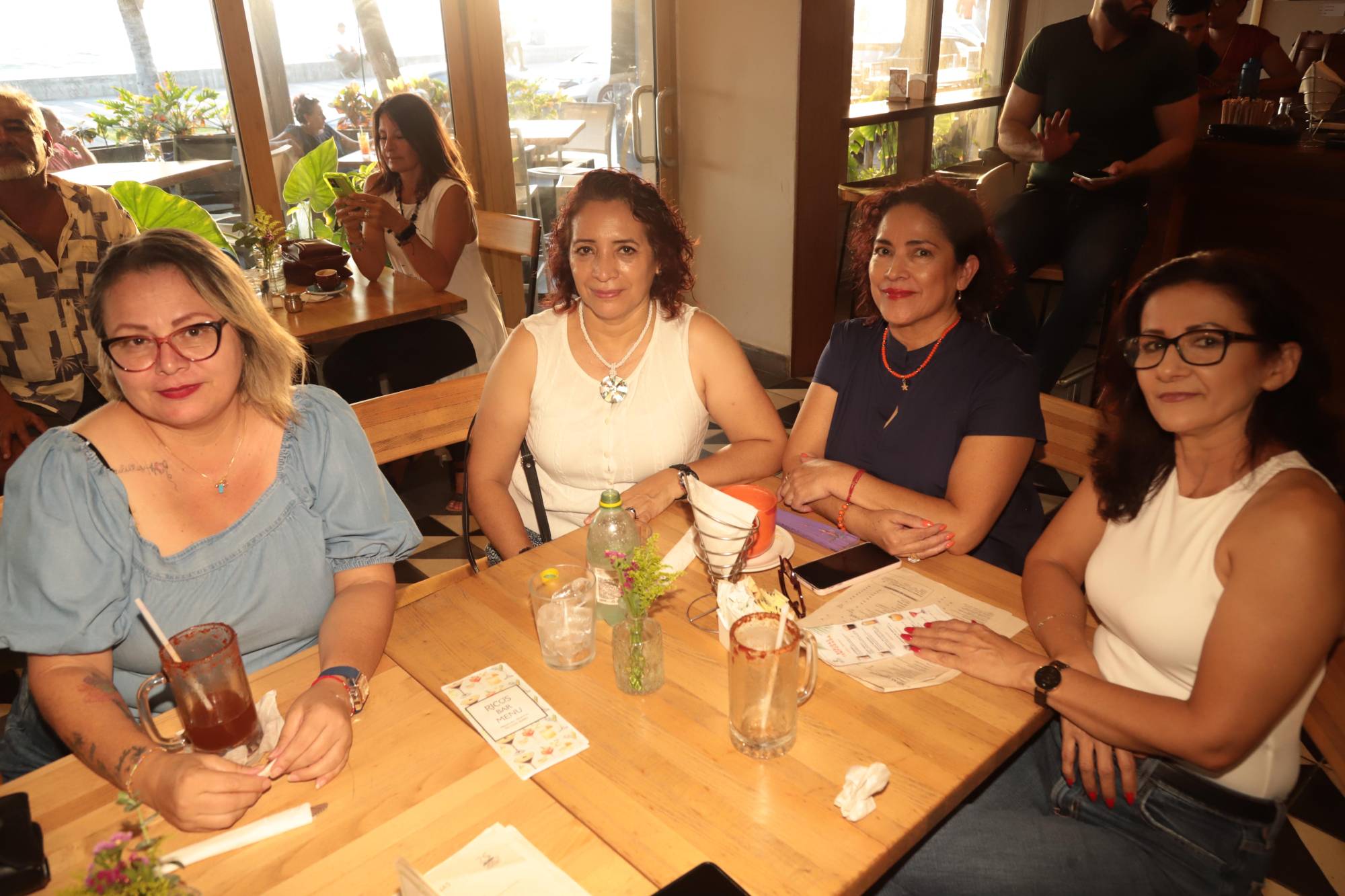 $!Alejandra Cisneros, Marcela Manríquez, Romina Pérez y Griselda González.