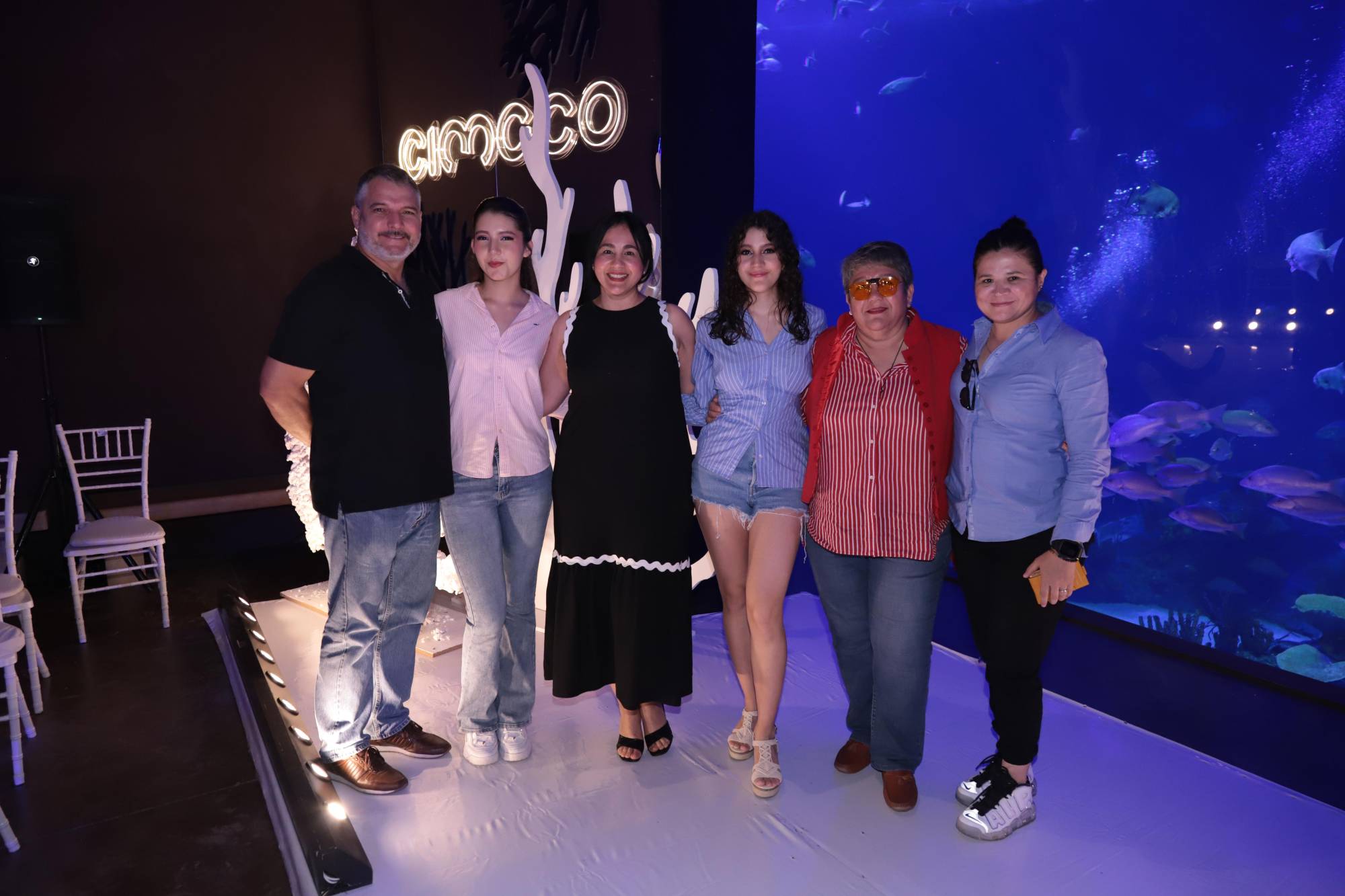 $!Samuel y Camila Valdez, Verónica Lizárraga, Nahomy Valdez, Martha Lizárraga y Cinthia Osuna.