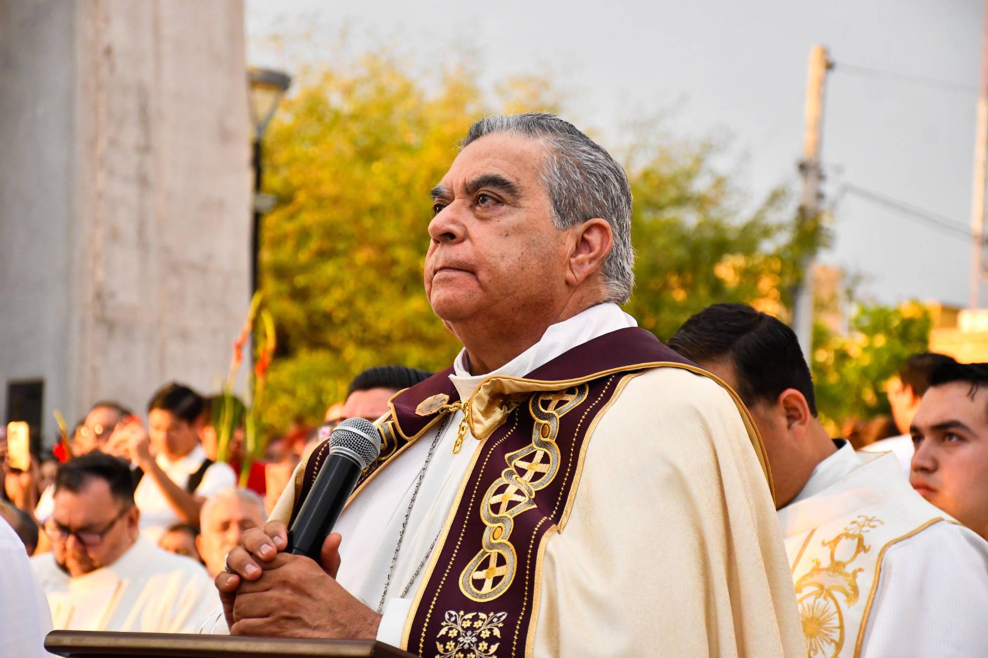 $!Respondamos con esperanza, unidad y fe: Obispo hace un llamado a recobrar la paz y unidad en Culiacán