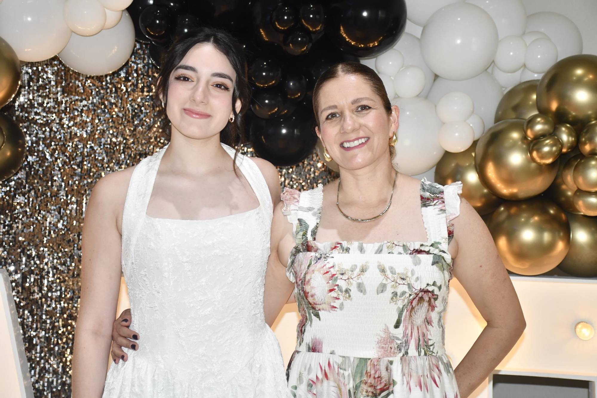 $!Constanza Meza y Paulina Varona.