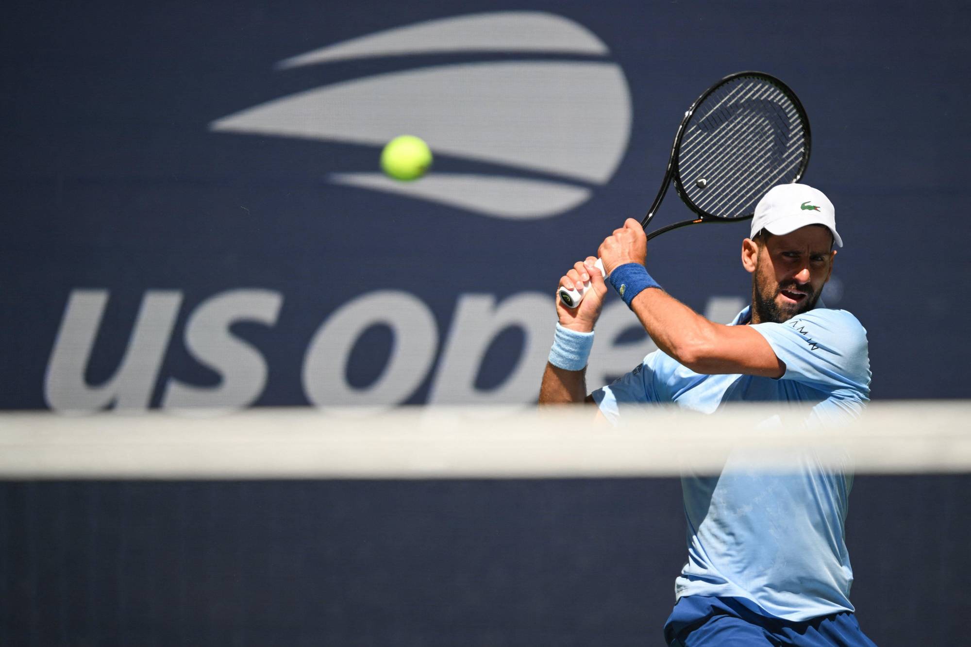 $!¡Sello de identidad! Djokovic reacciona a tiempo en Nueva York