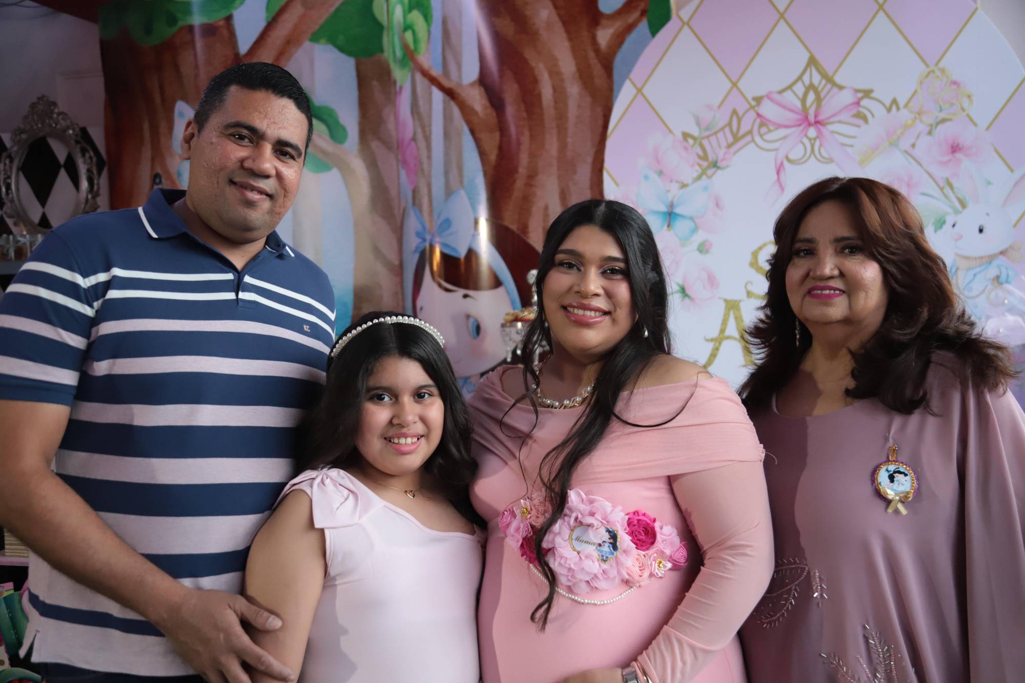 $!José Luis Gómez, Lía Michelle Gómez, Sandra Berenice y Luz María Zamora.