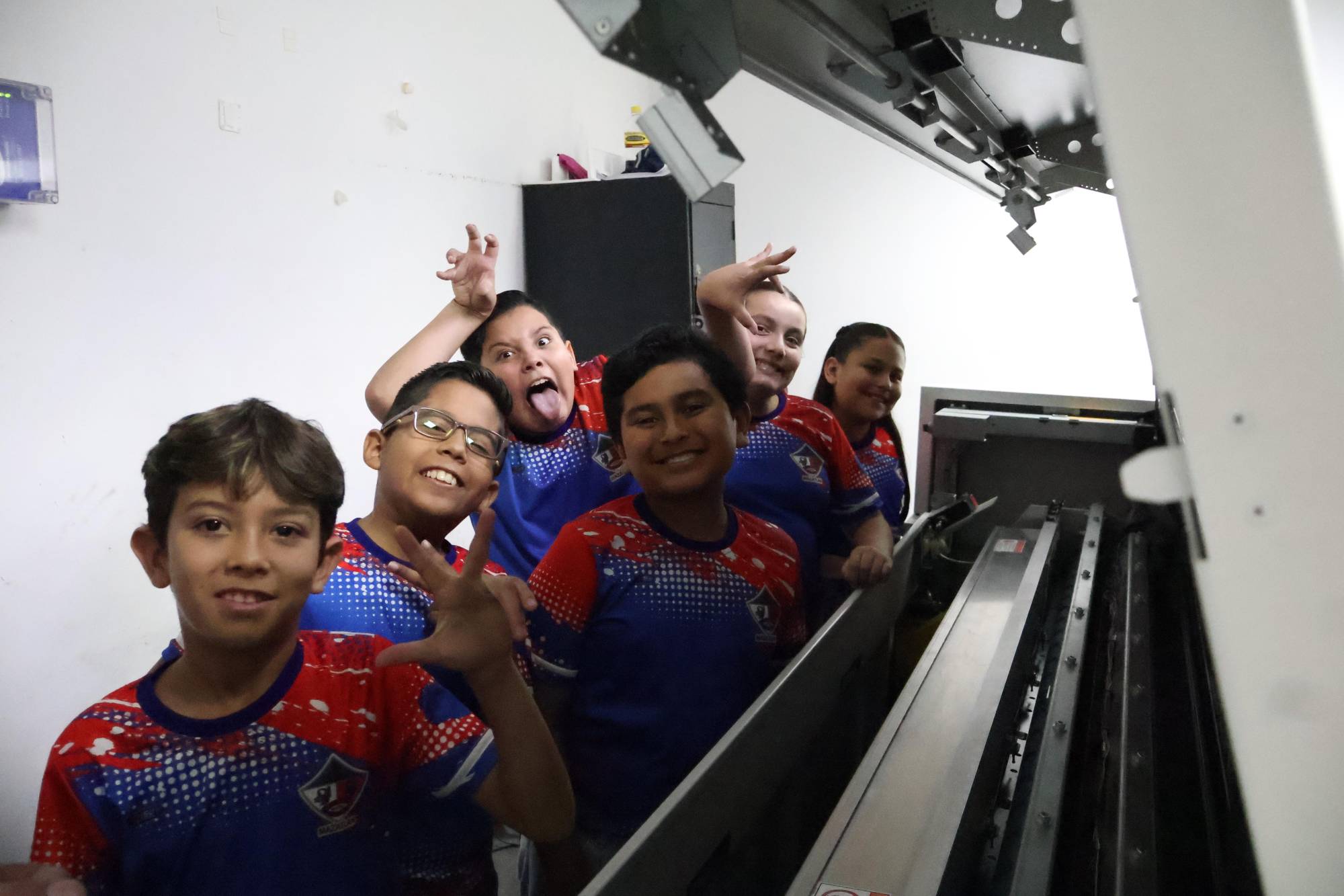 $!Juan Pablo, Moisés, Carlos, José Daniel, Renata y Montserrat.