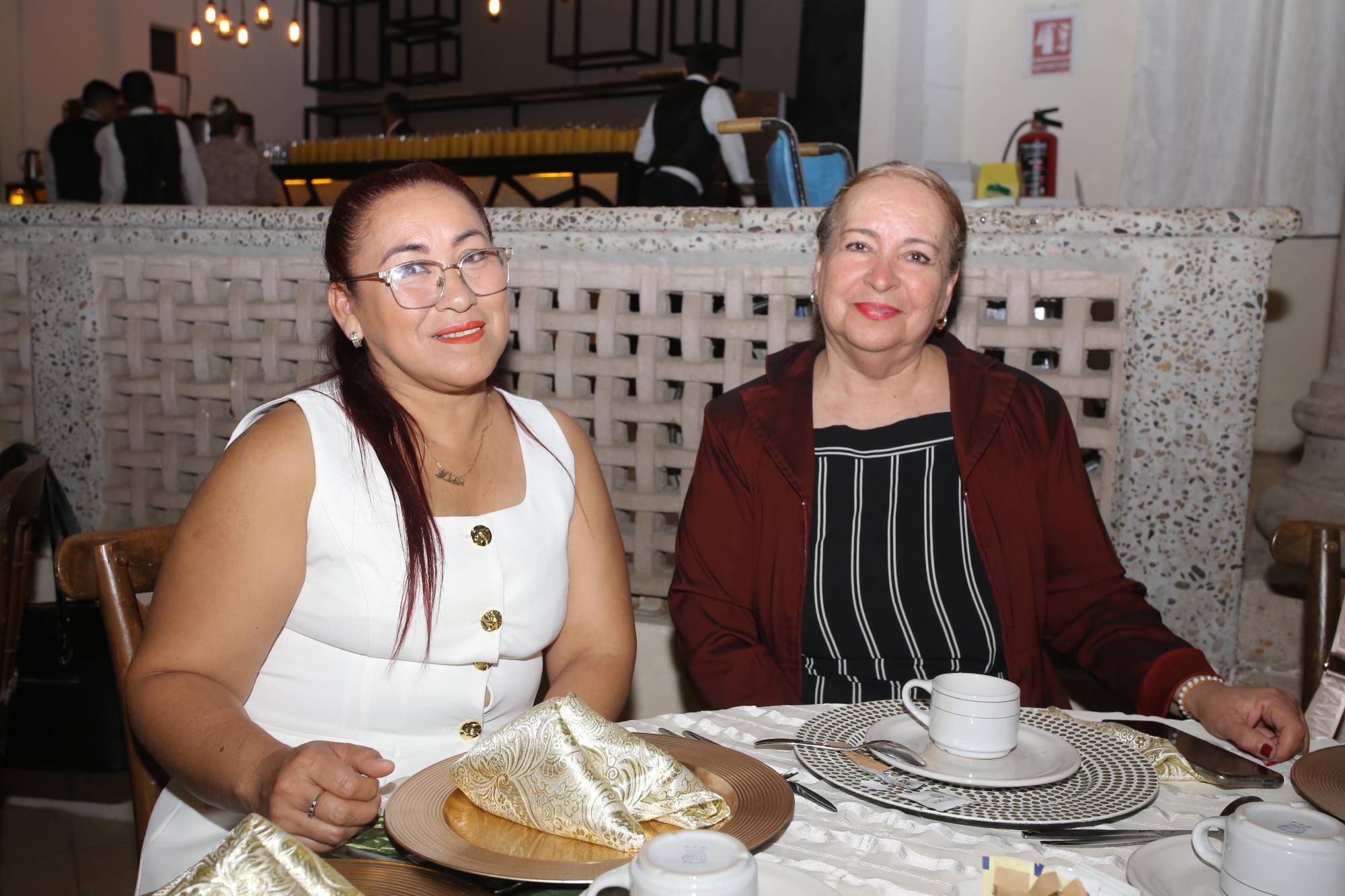 $!Lupita Delgado y Rosa María Santiago.