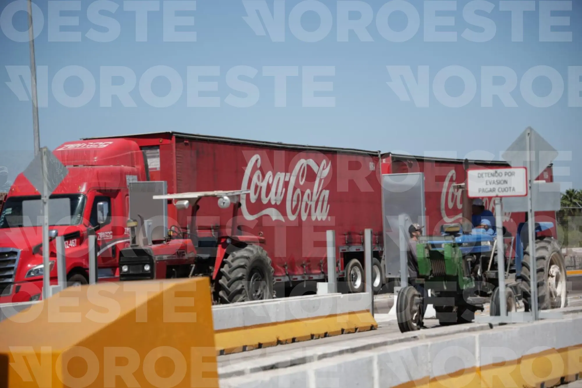 $!Productores toman casetas y liberan peaje en cuatro municipios de Sinaloa