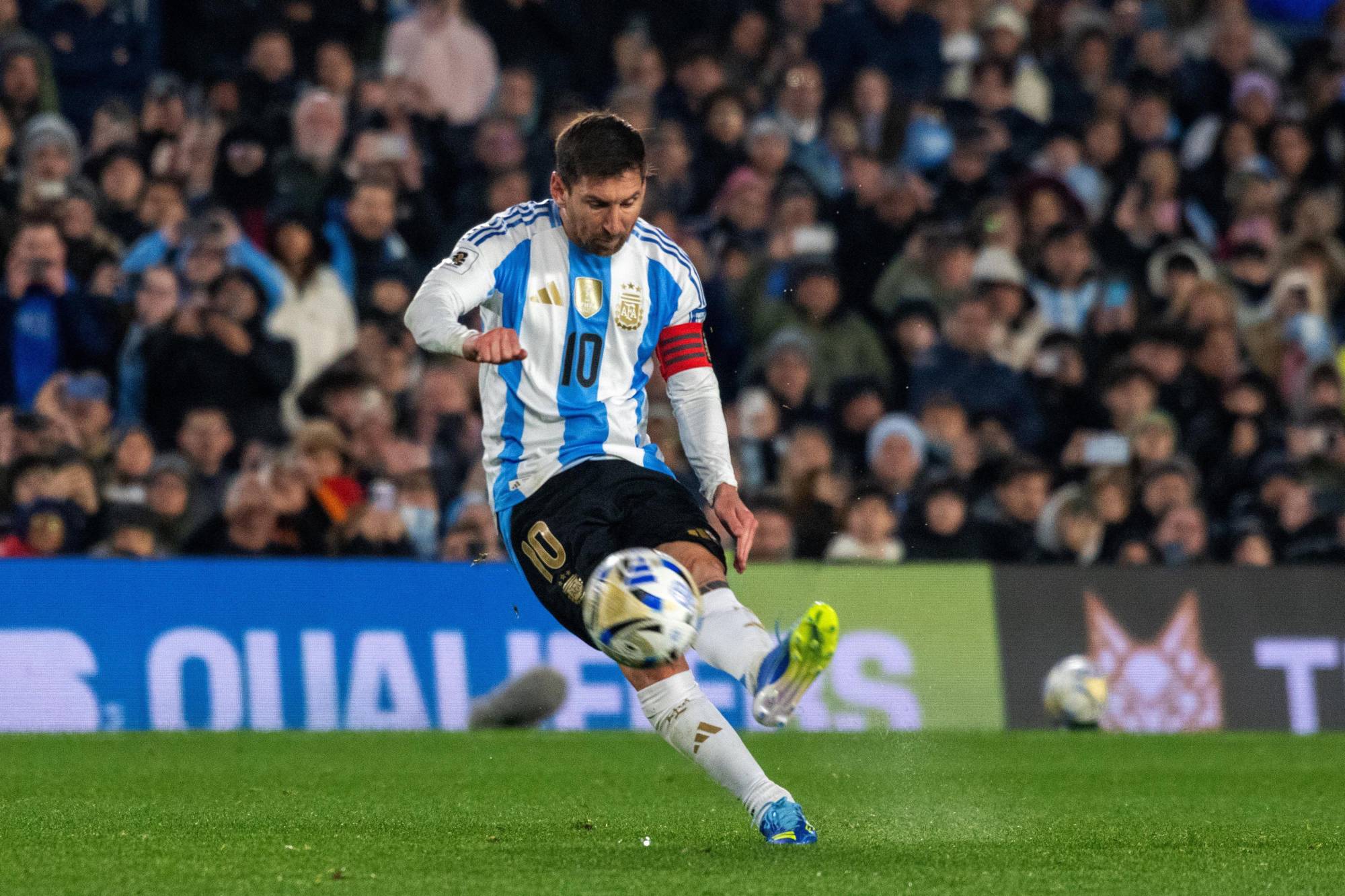 $!Messi marca doblete en su último juego oficial con Argentina como local