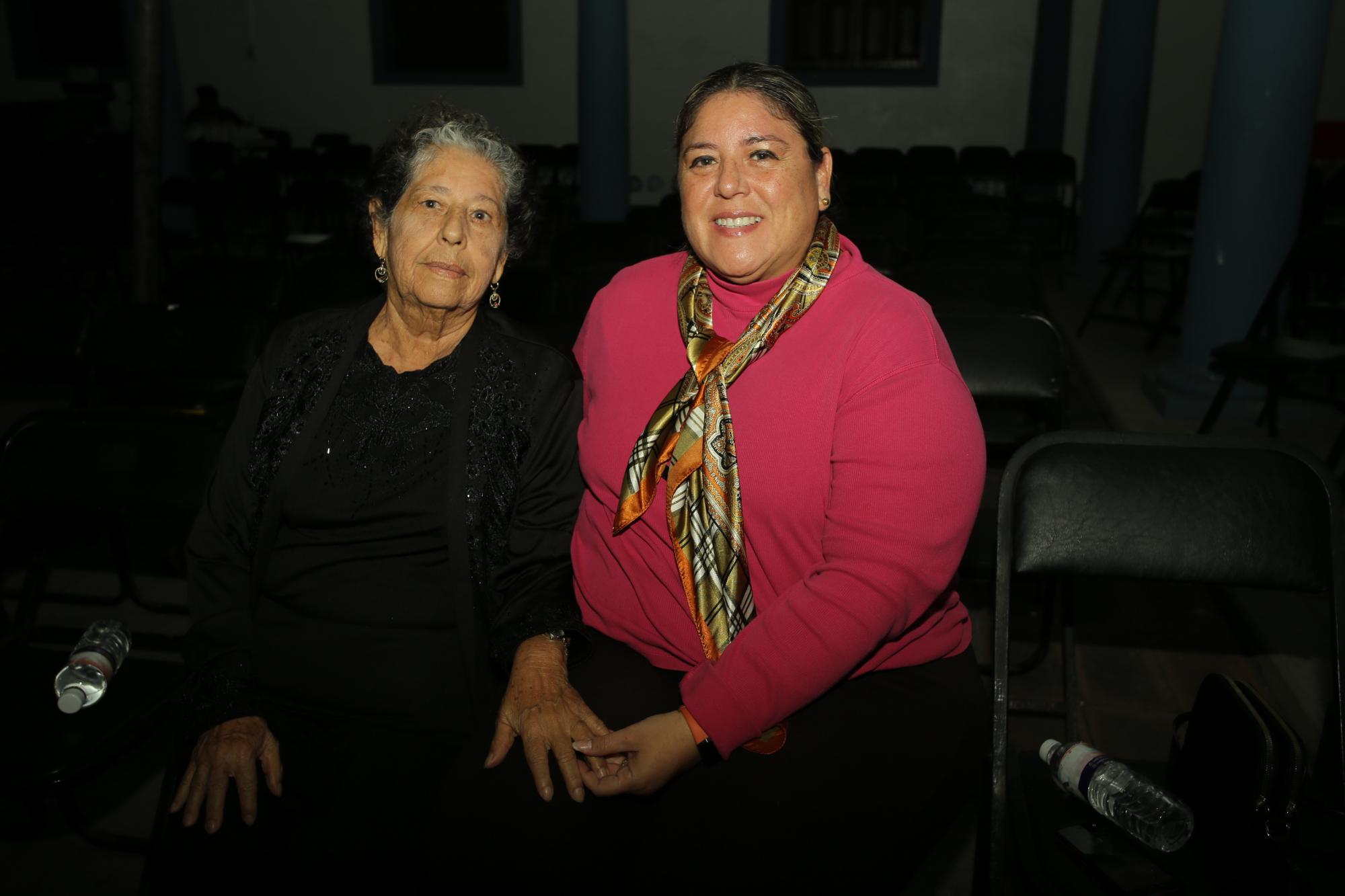 $!Rosa María Luna y Karla Osuna.