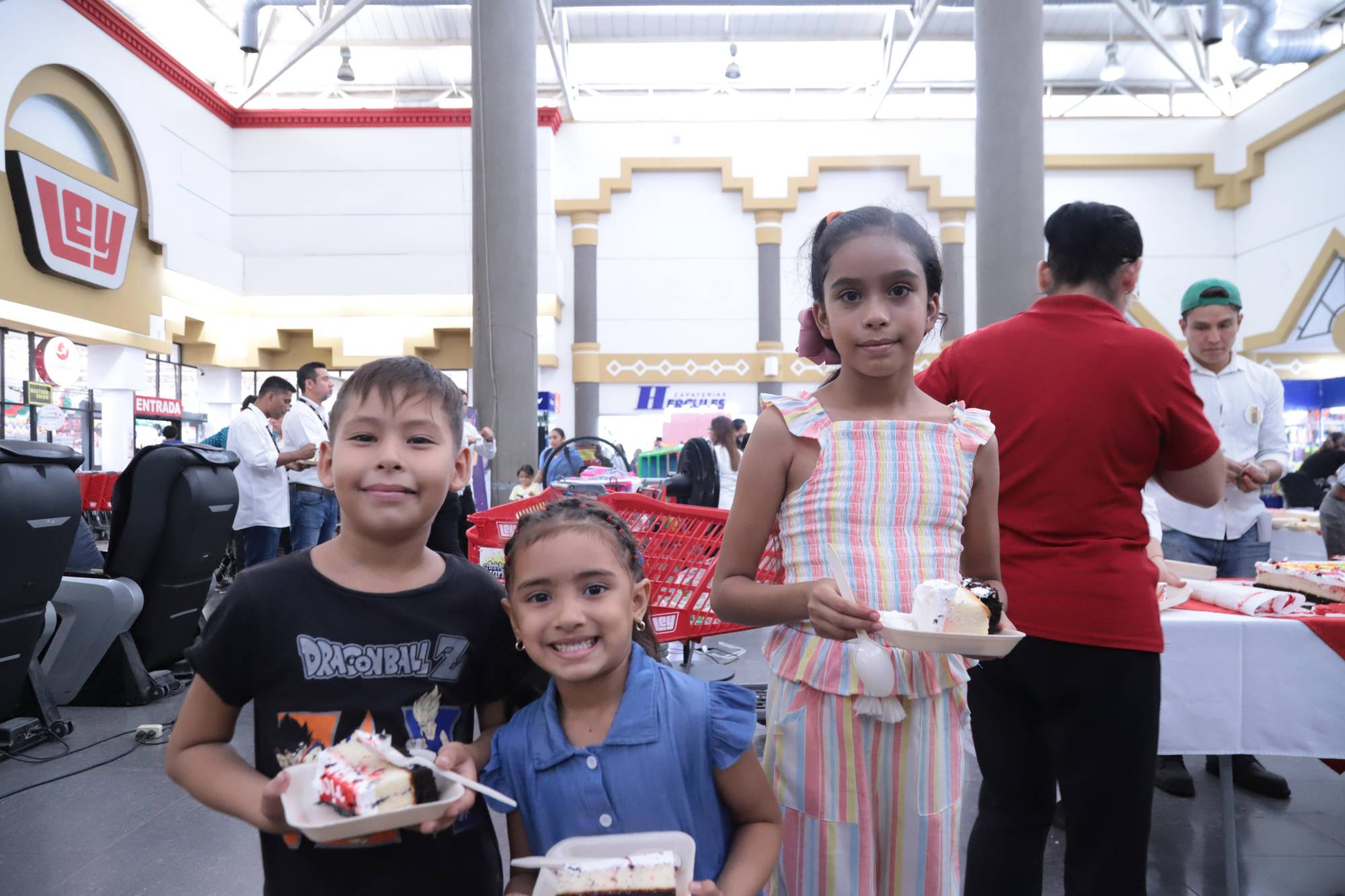 $!Tadeo Olivares, Ivonne Campos y Naomí Parra.