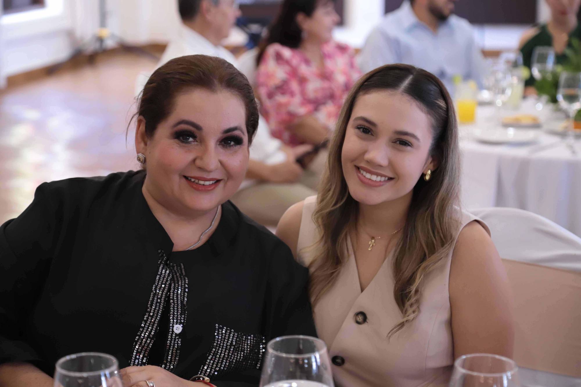 $!Melania García y Lesly Uzeta.