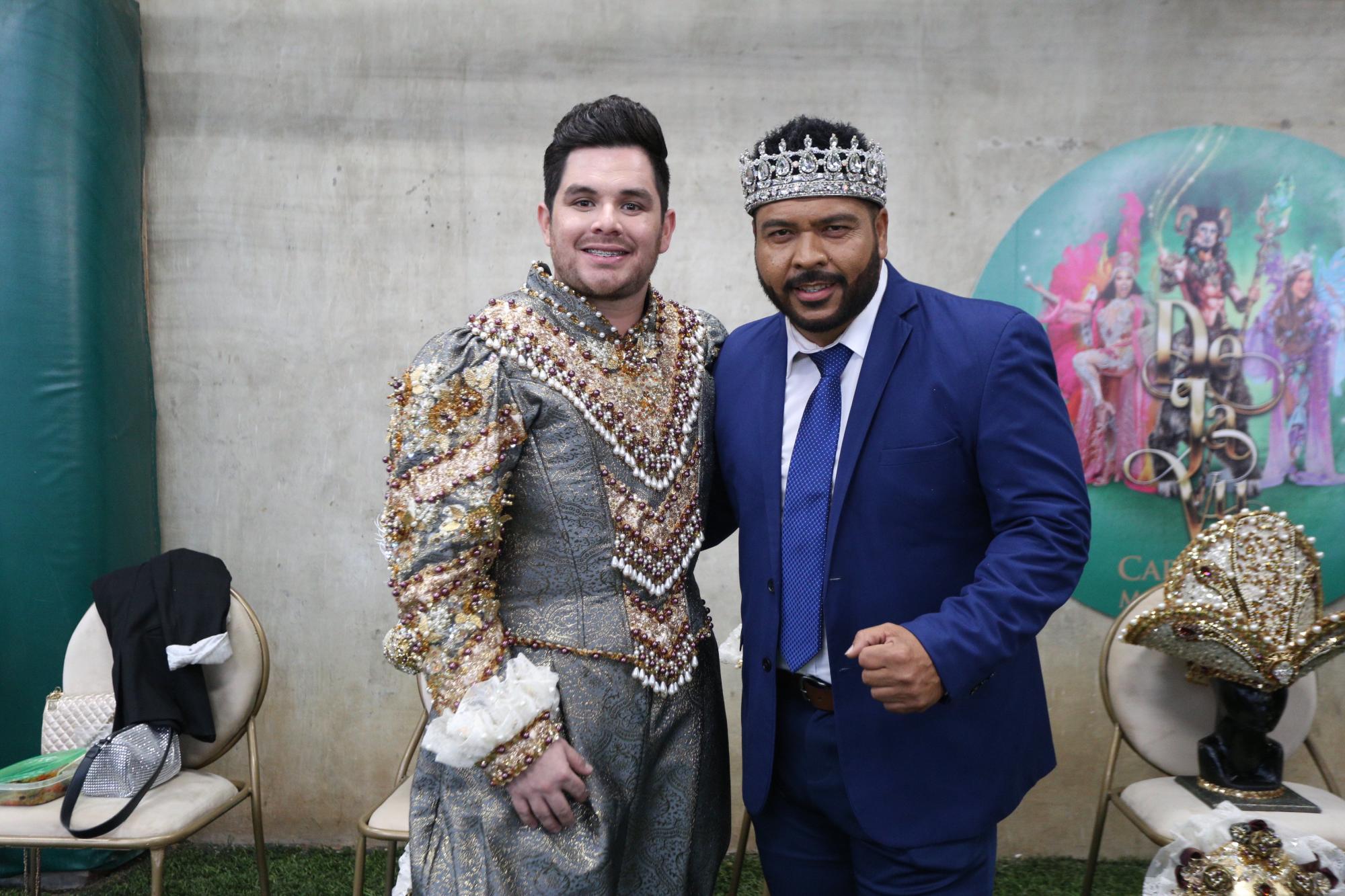 $!Víctor Quiroz y Obed Ibarra, Reyes del Carnaval de Mazatlán 2023 y 2022, respectivamente.