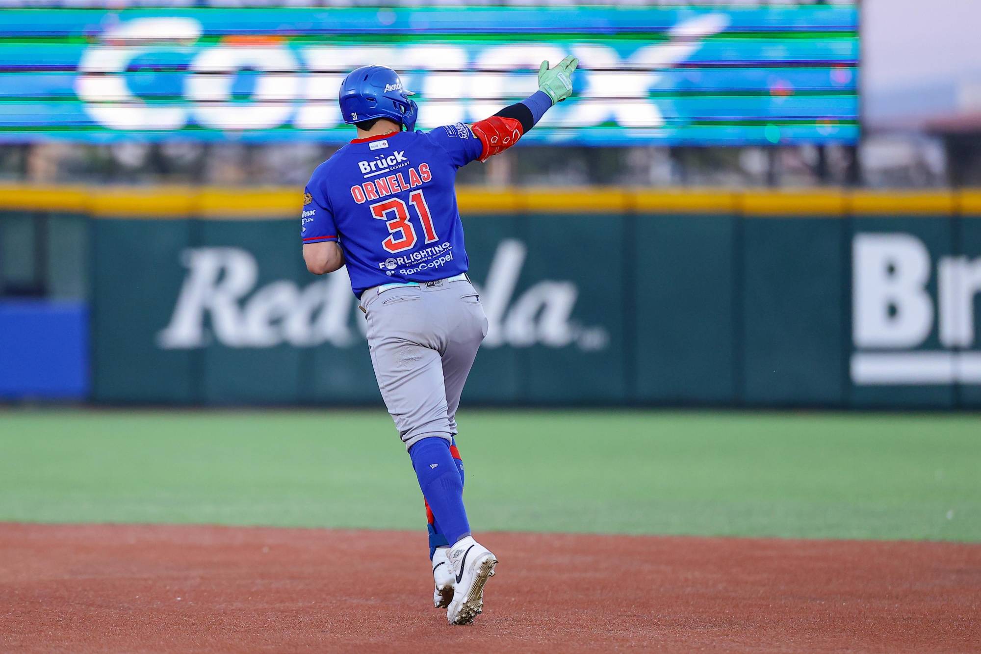 $!Charros aseguran la serie con grand slam de Ornelas y quinta victoria al hilo