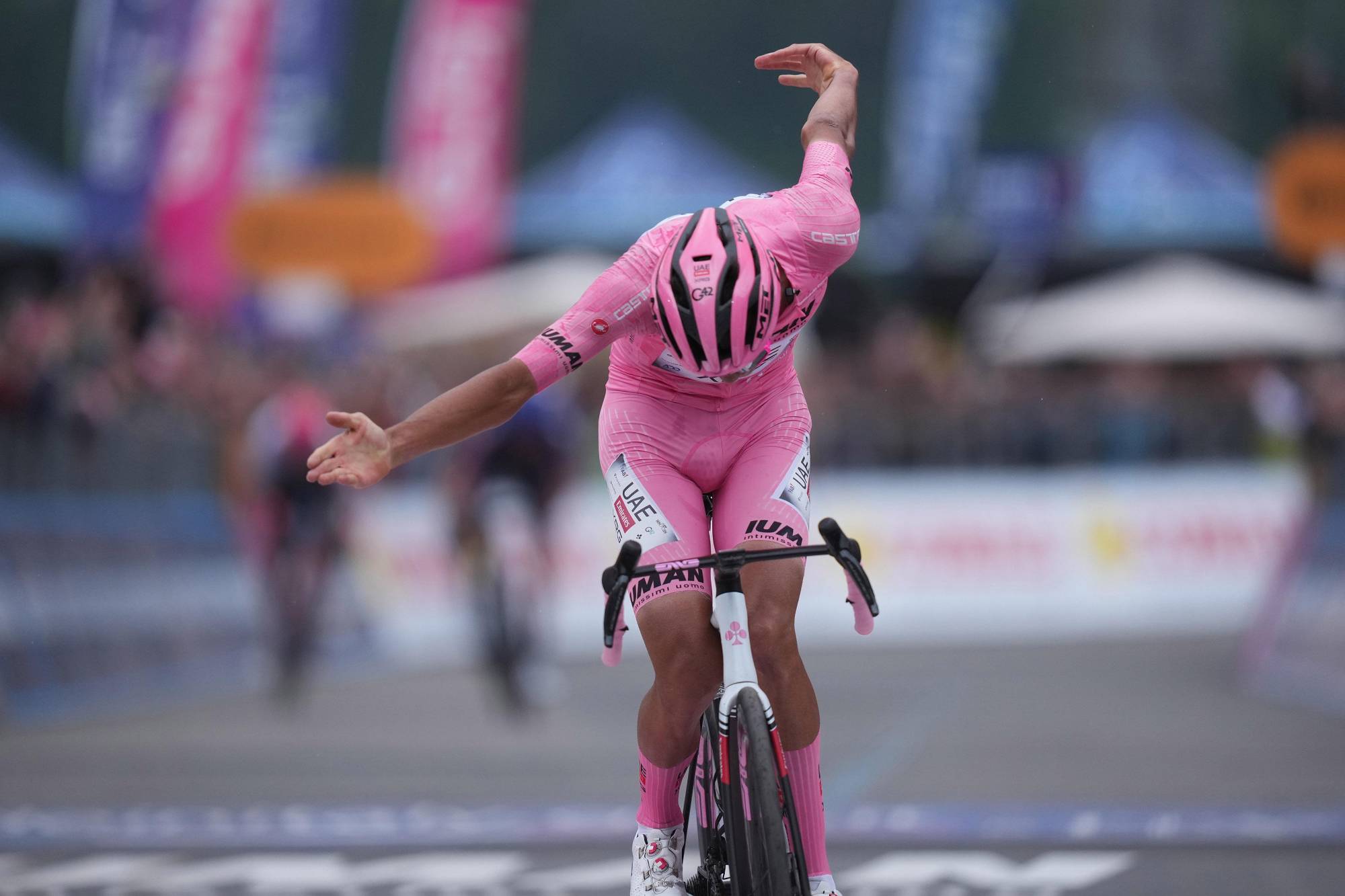 $!Isaac del Toro gana la etapa 17 del Giro de Italia y refuerza su liderato