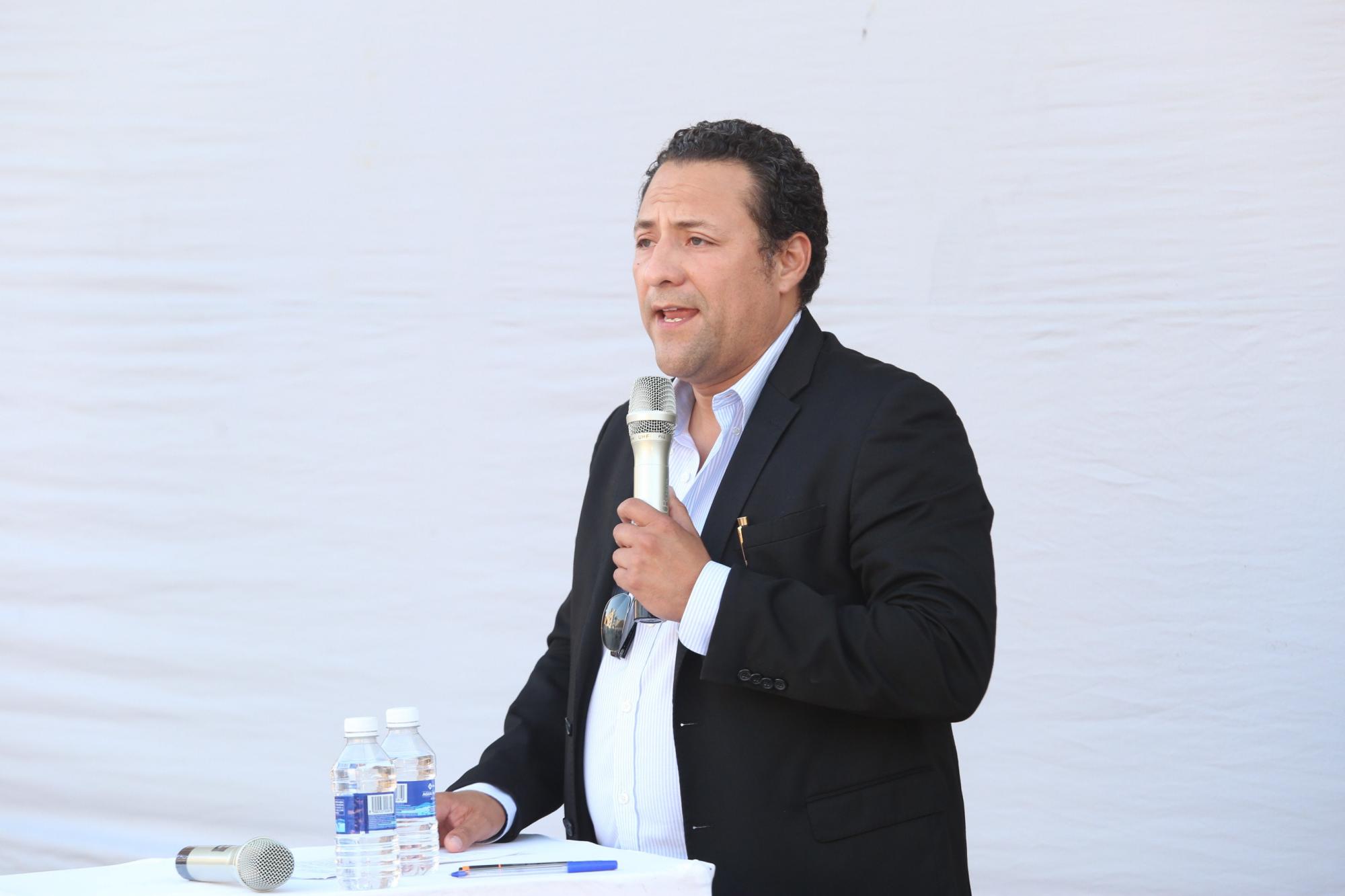 $!Gaddiel Hernández, explica a los asistentes el nuevo proyecto San Lorenzo Garden &amp; Condos.