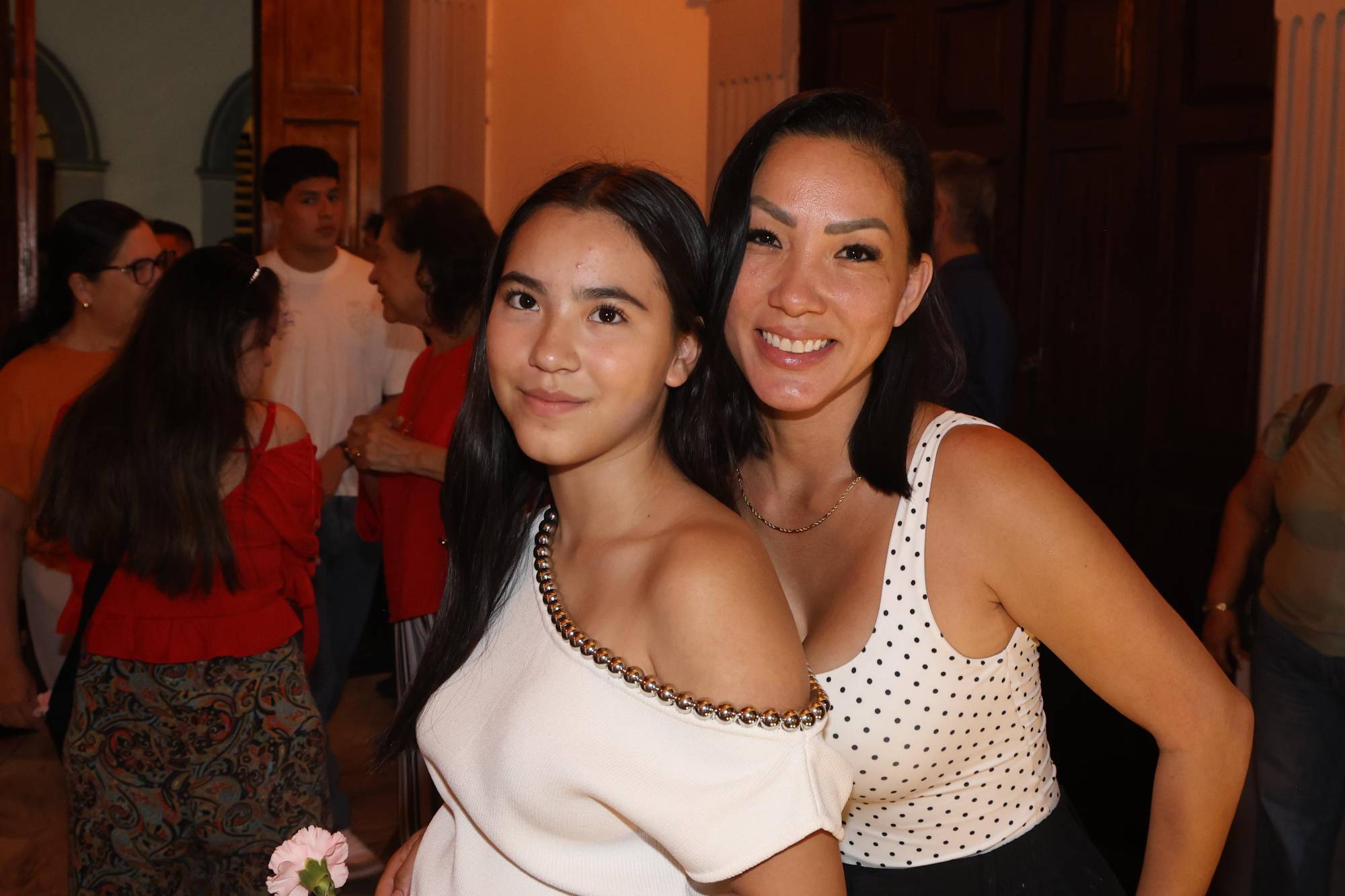 $!Ana Paula Valdez Villa y Leslie Villa.