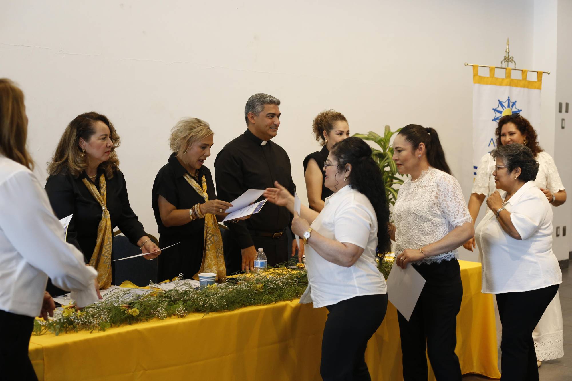 $!Las alumnas de los distintos programas de Anspac recibieron su diploma de graduación.