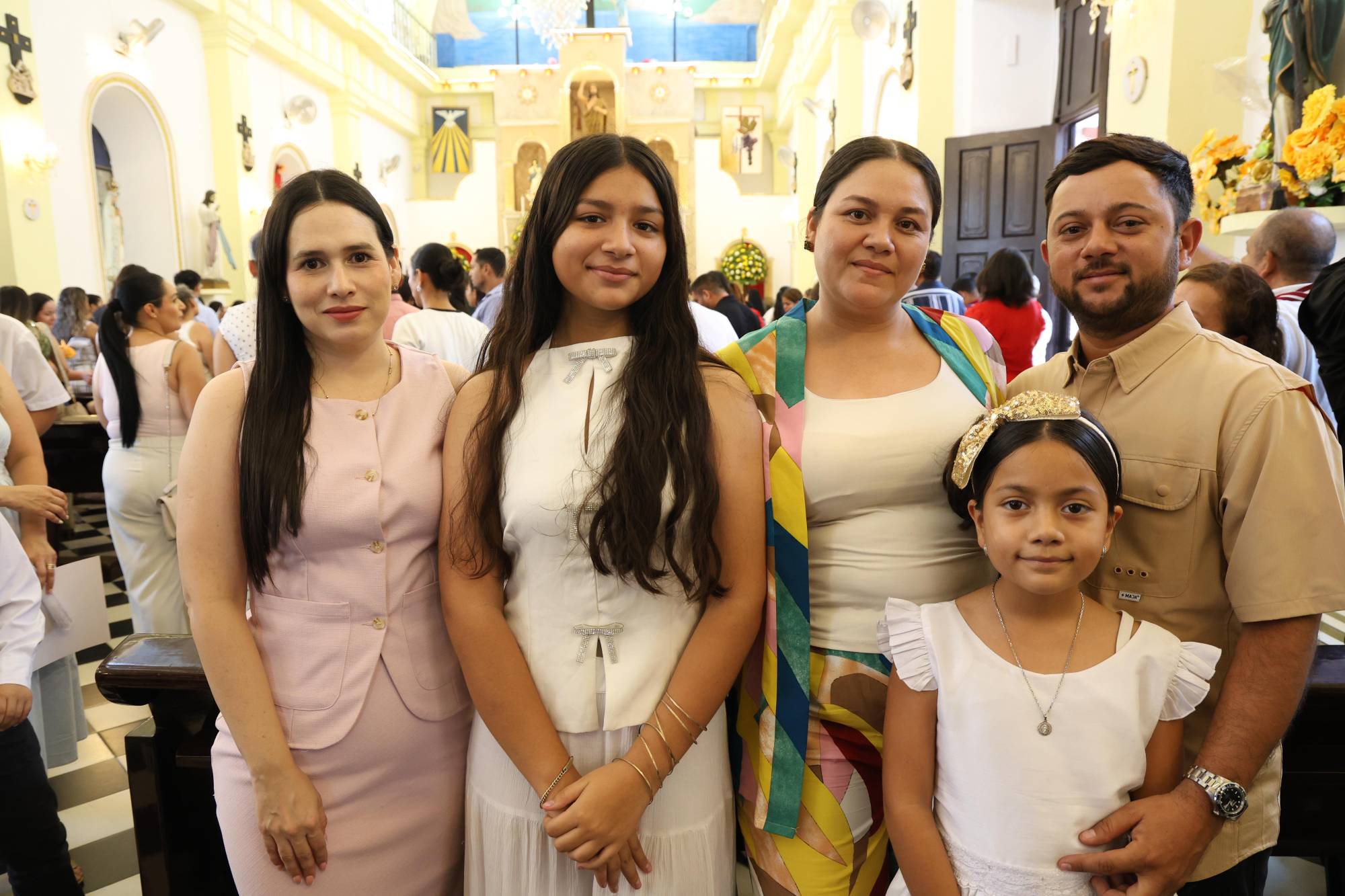 $!Cinthia Ibarra, Sheila Coronado, Claudia Isabel Zataráin, Juan Carlos y Alisson Coronado.