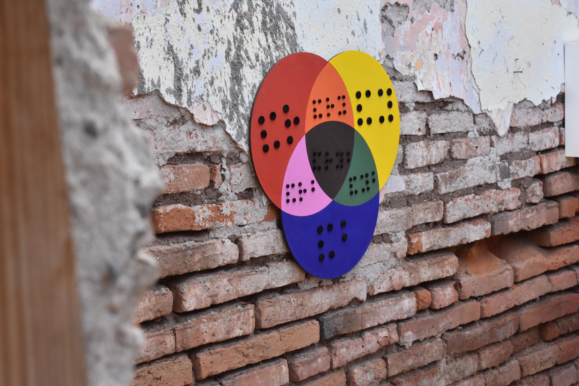 $!A la feria se sumó la IAP Ver Con Amor, con un espacio de inclusión para problemas con discapacidad visual.