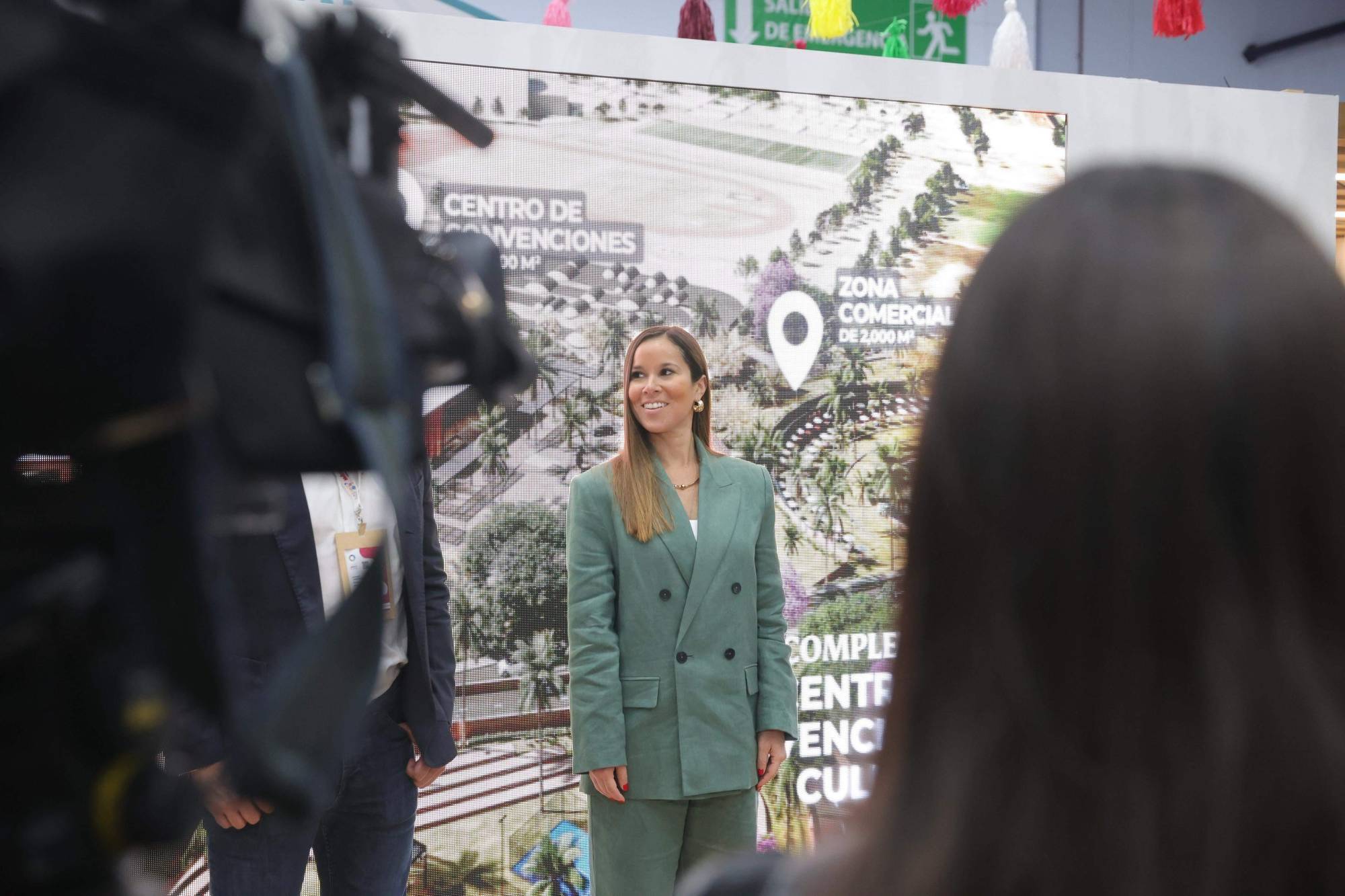 $!Presenta Rocha proyecto de Centro de Convenciones de Culiacán en el Tianguis Turístico 2025
