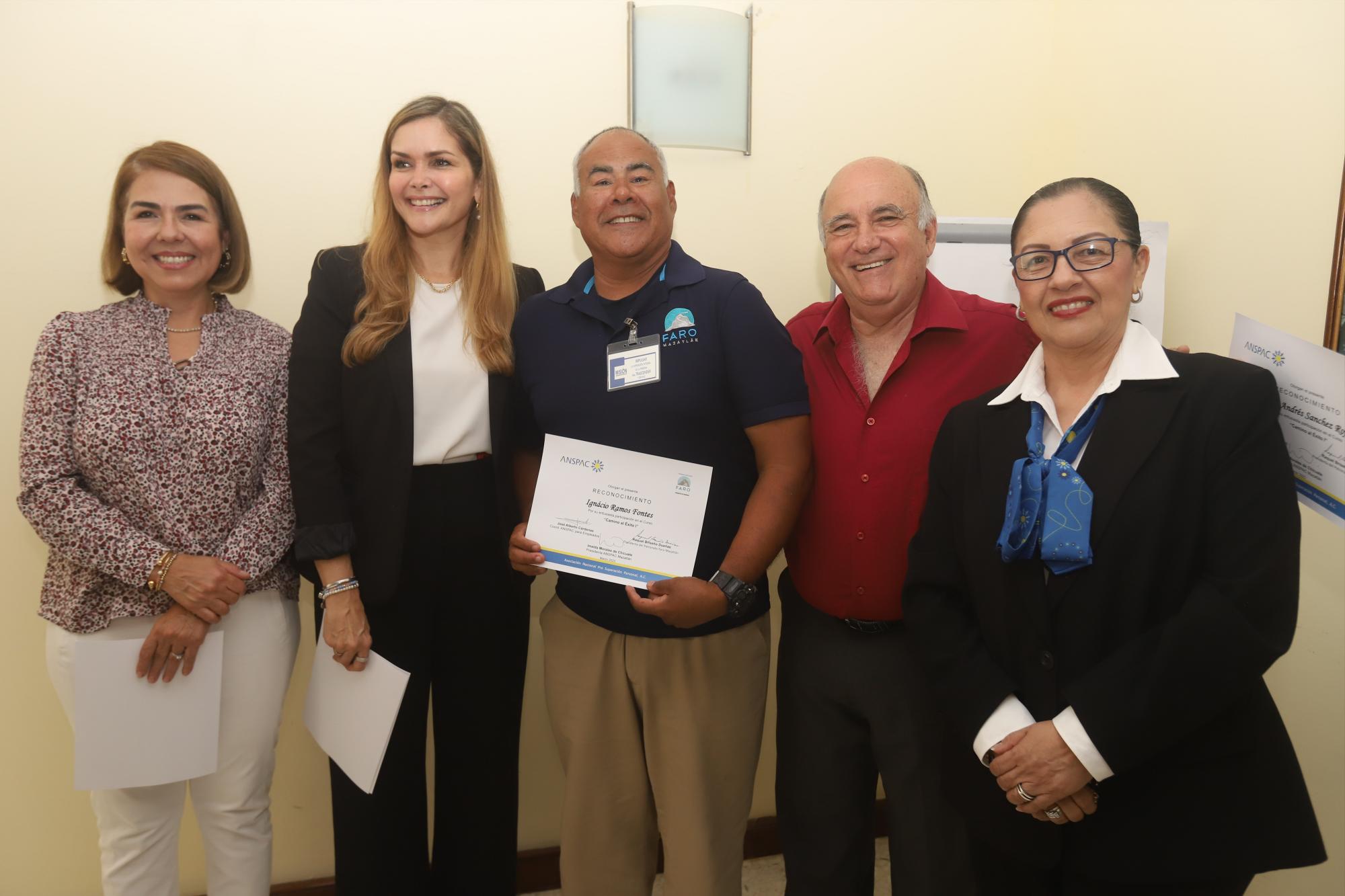 $!Clausuran curso ‘Camino al Éxito’, impartido por Anspac