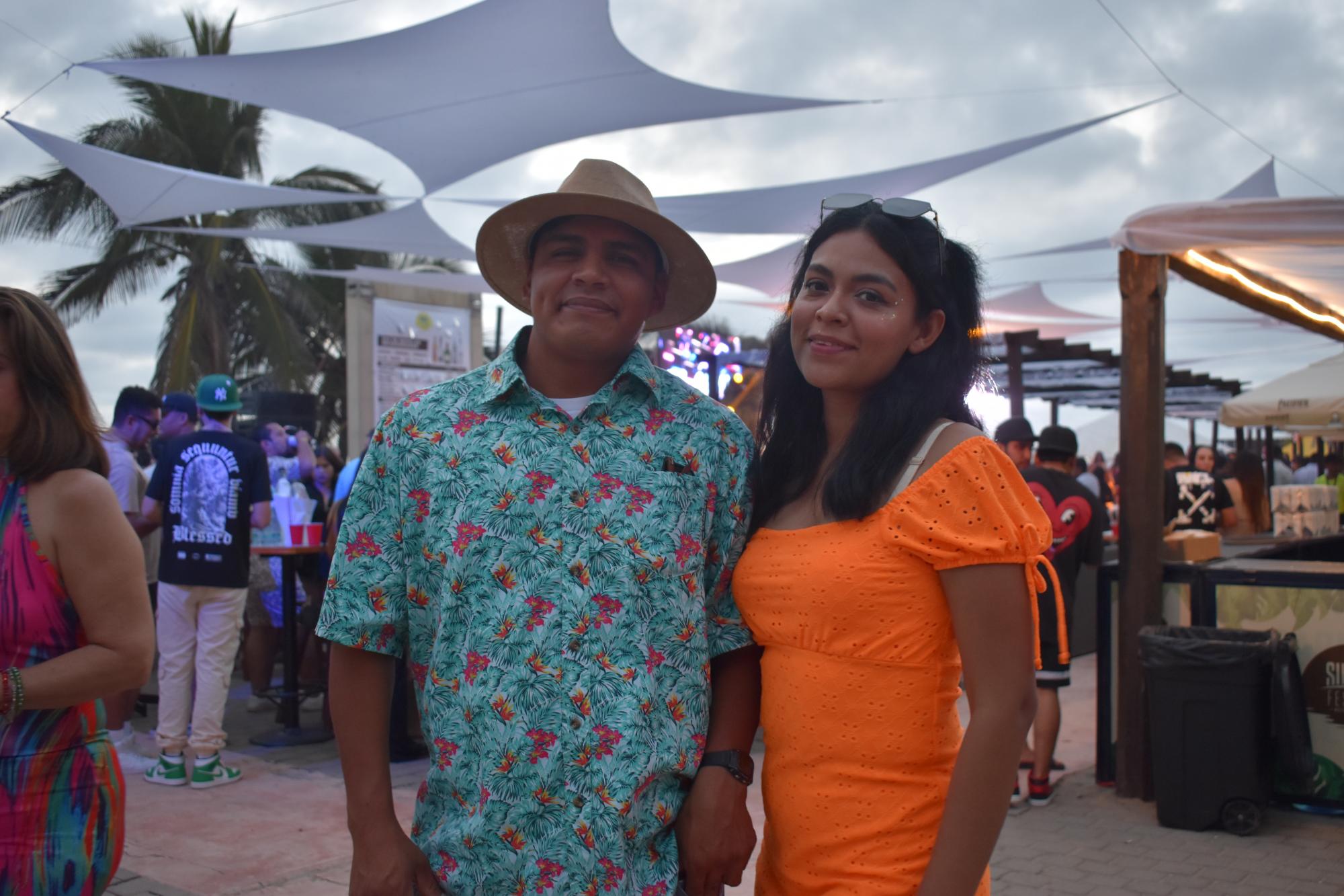 $!Juan González y Michelle Ponce.