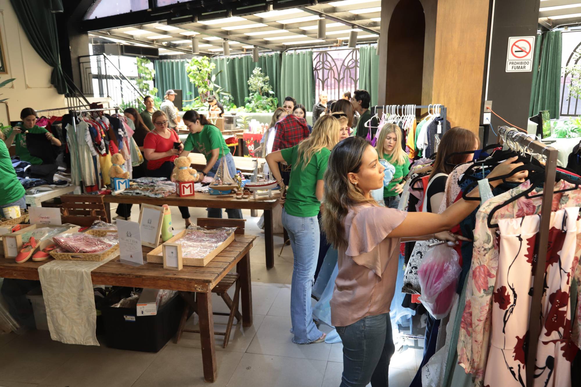 $!Diversos artículos a bajos precios se pudieron adquirir.