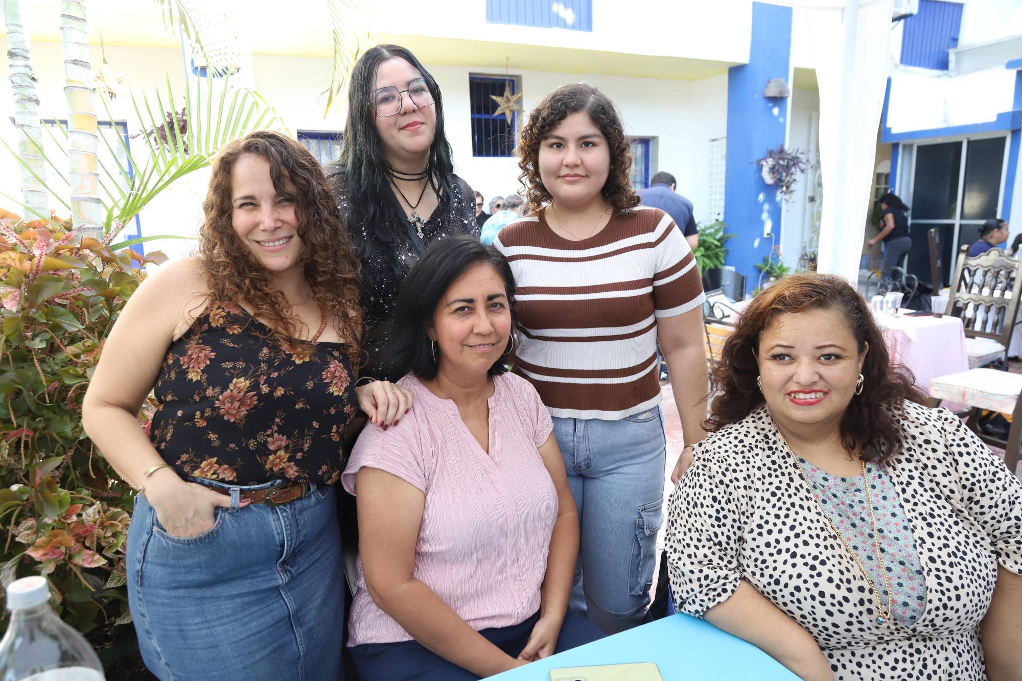 $!Laura Arias, Mary Castro, Estefany López, Marlene Inzunza y Marissa Olivera.