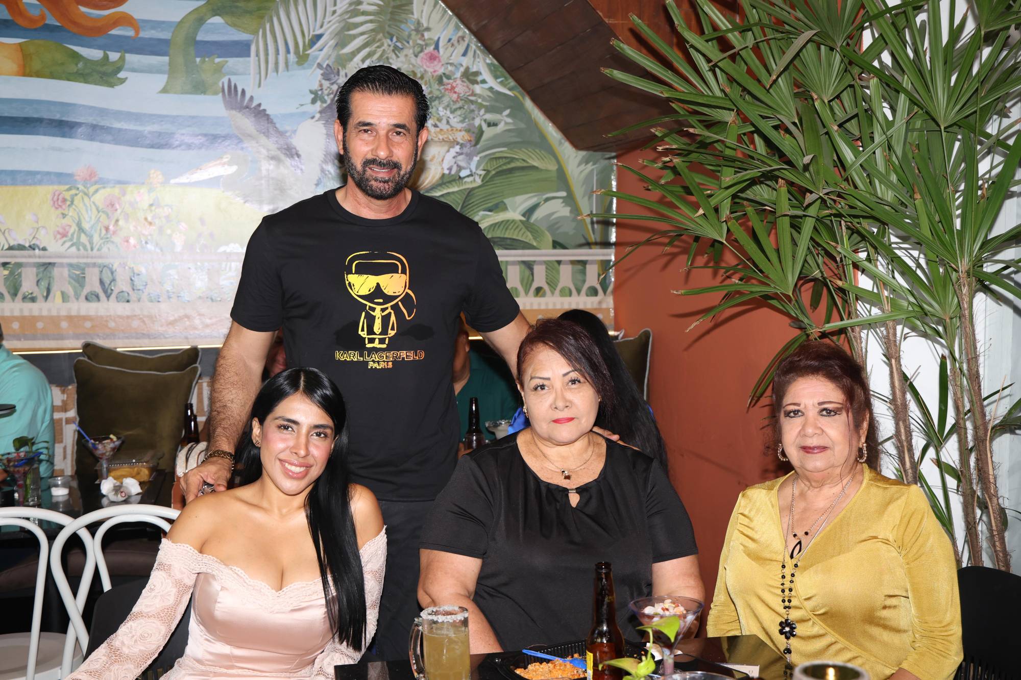 $!Alfredo Paredes, Ana Gabriela Pérez, María Ramírez y Artemisa Velarde.
