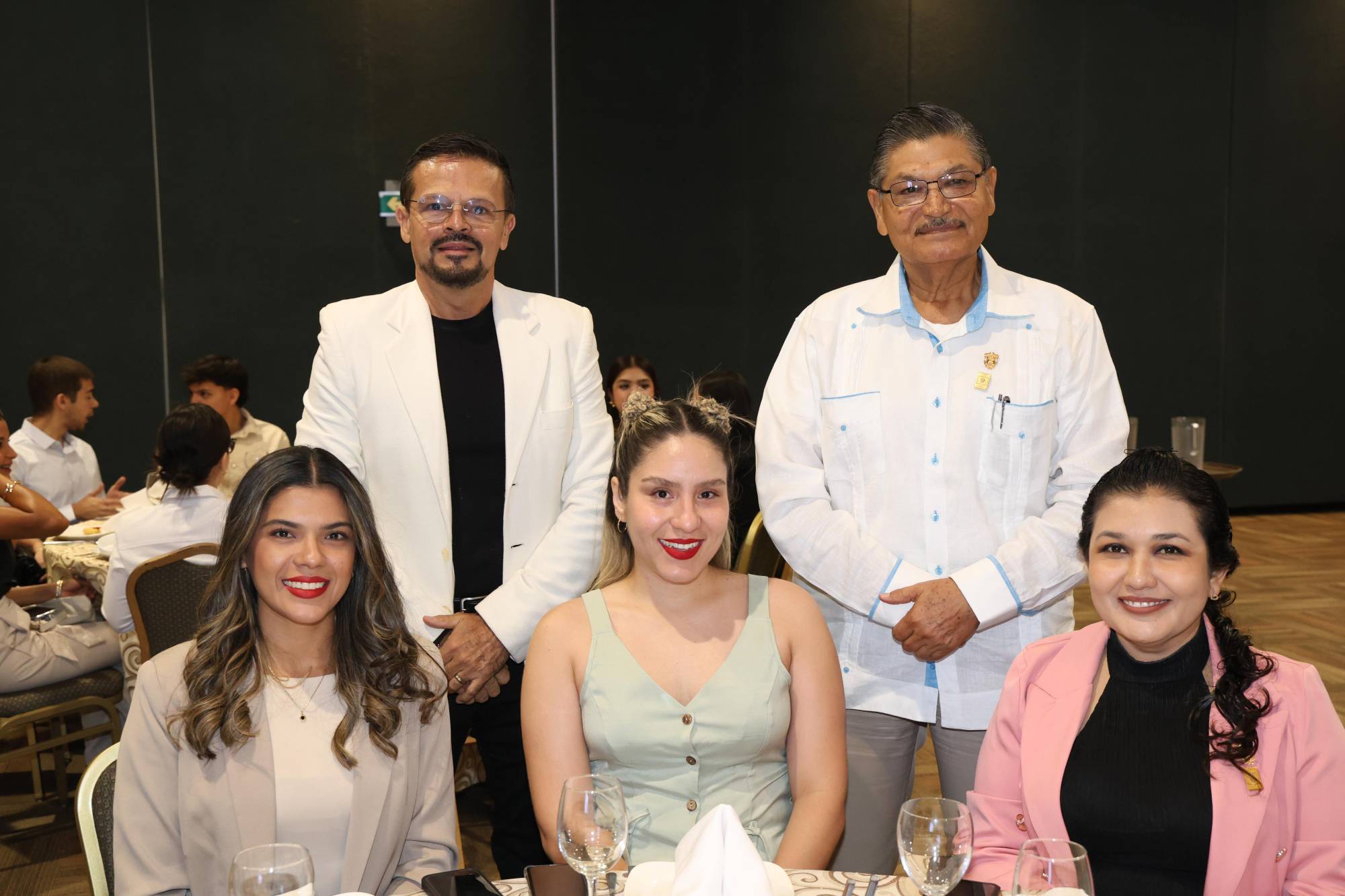 $!Arturo Martínez, José Alberto Cruz Hernández, Diana Beltrán, Marisol Sánchez y Odette Cruz.