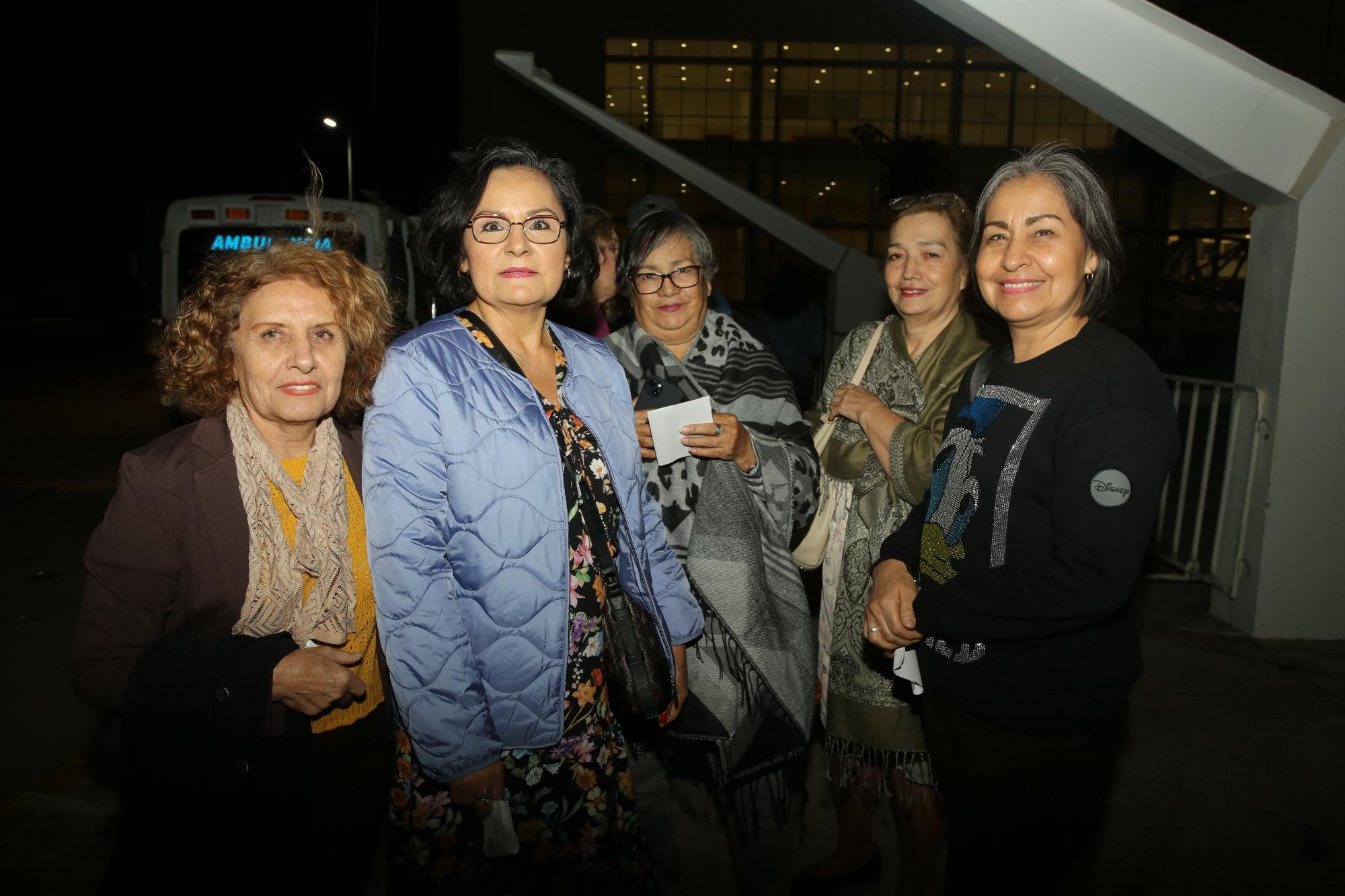 $!Lolis Zúñiga, Dinora Torres, María de Jesús López, María Magdalena López e Isabel Torres.