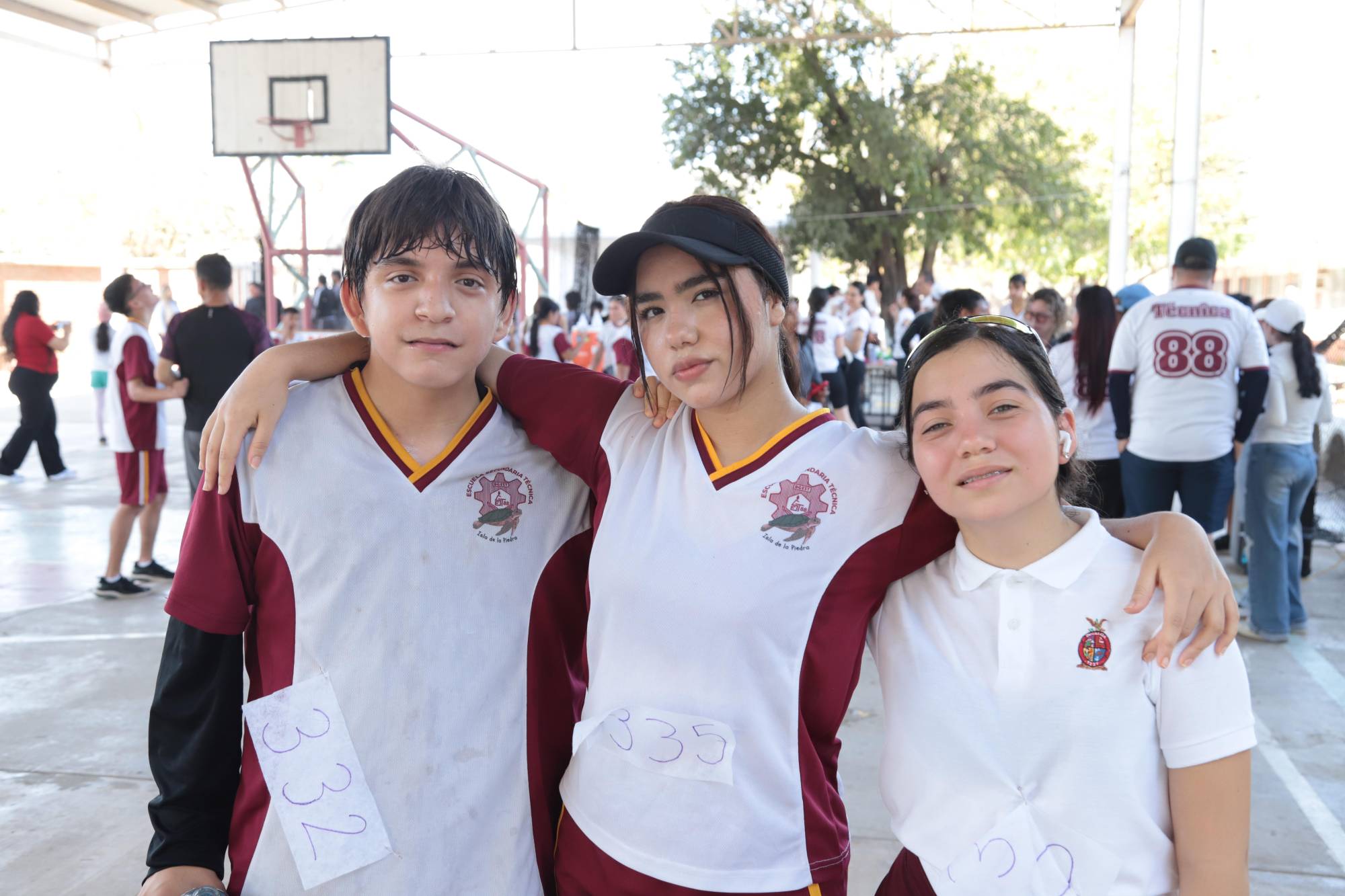 $!Ángel Lizárraga, Melanie Díaz y Nora Odali Osuna.