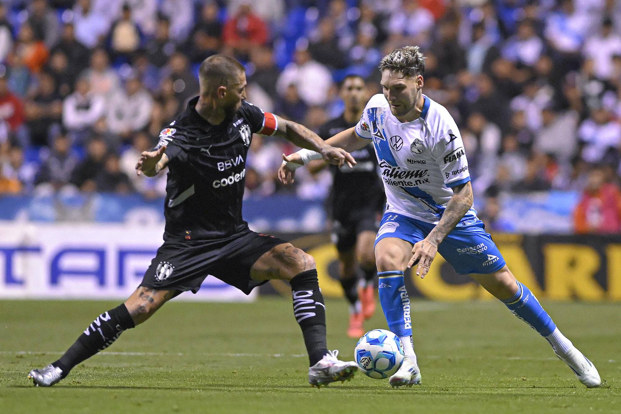 $!Rayados gana sin problemas en su visita a Puebla