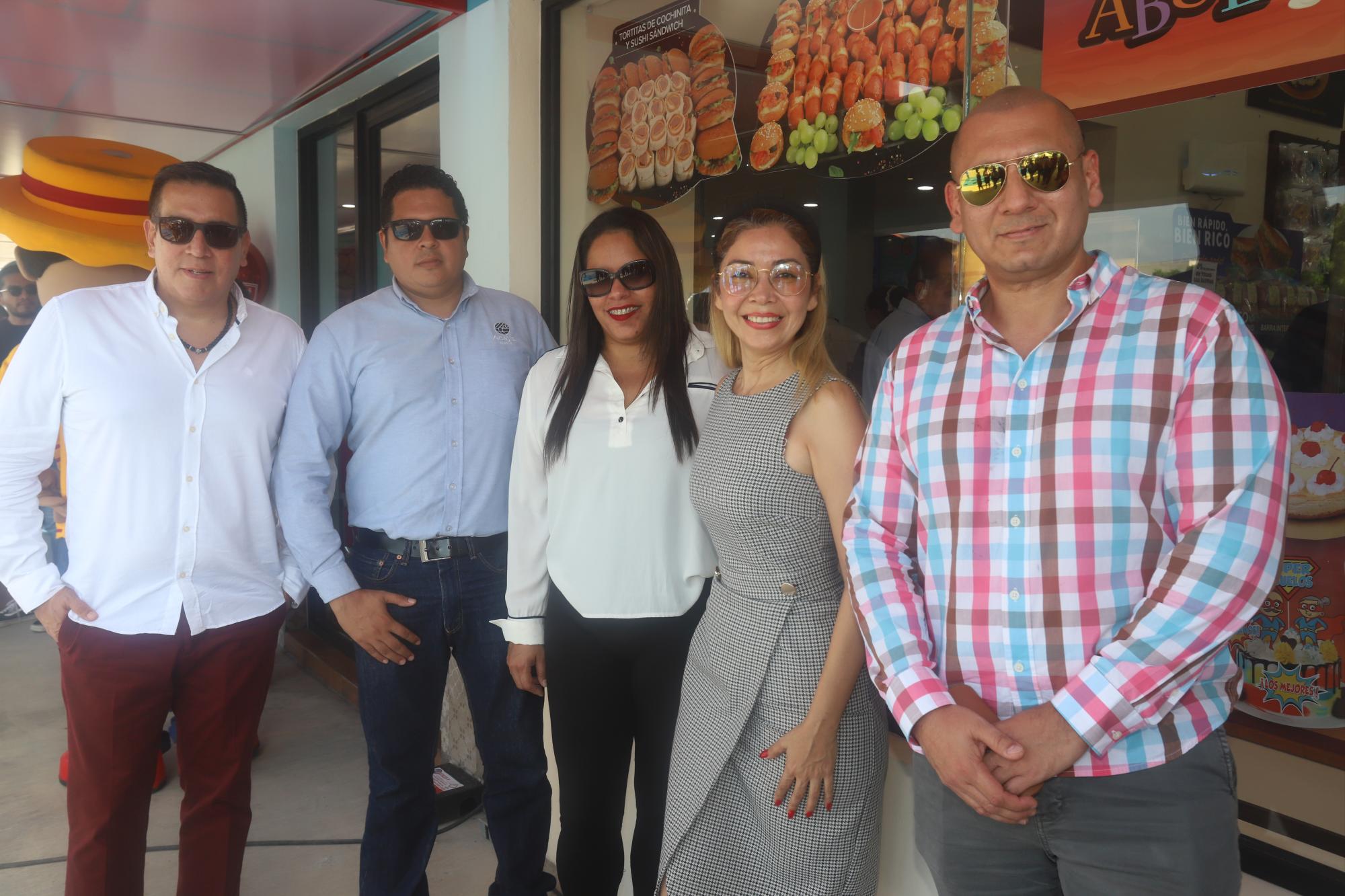 $!Jorge Noguera, Alán González, Manita Inurriafa, Ninfa Padrón y Édgar Pérez.