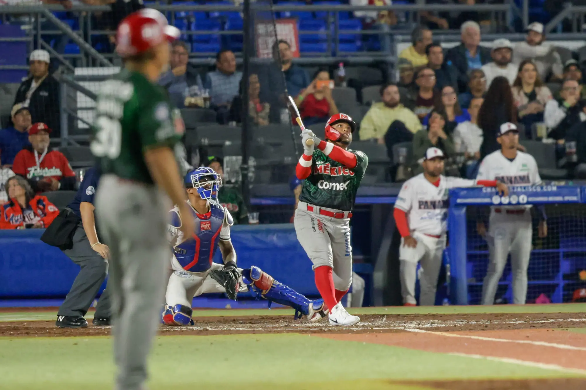 $!Charros de Jalisco desata feroz ofensiva y queda cerca de noquear, en triunfo ante Federales de Chiriquí