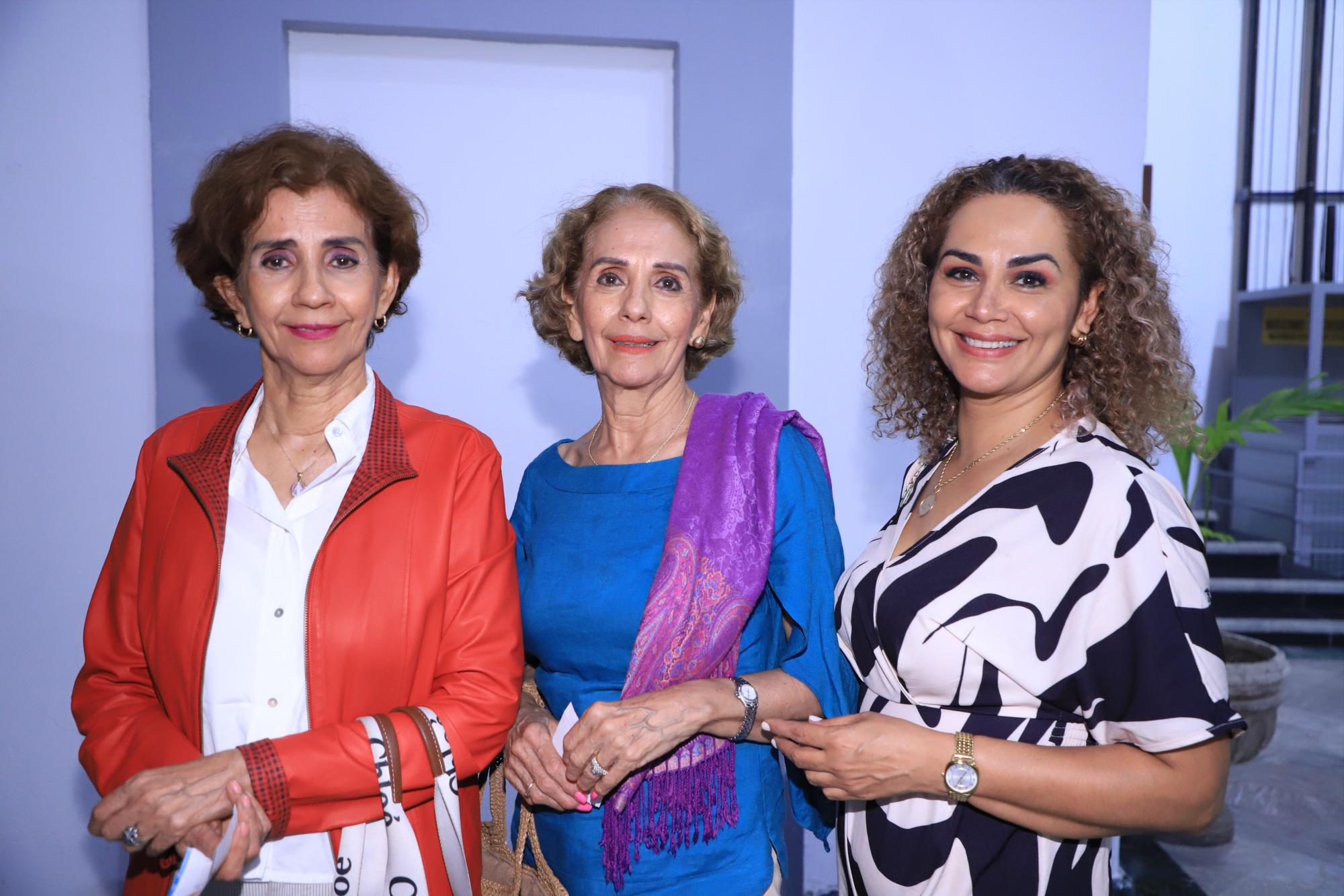 $!Martha Alicia Carrasco, Gloria de Carrasco y Celia Gloria Chávez Carrasco.