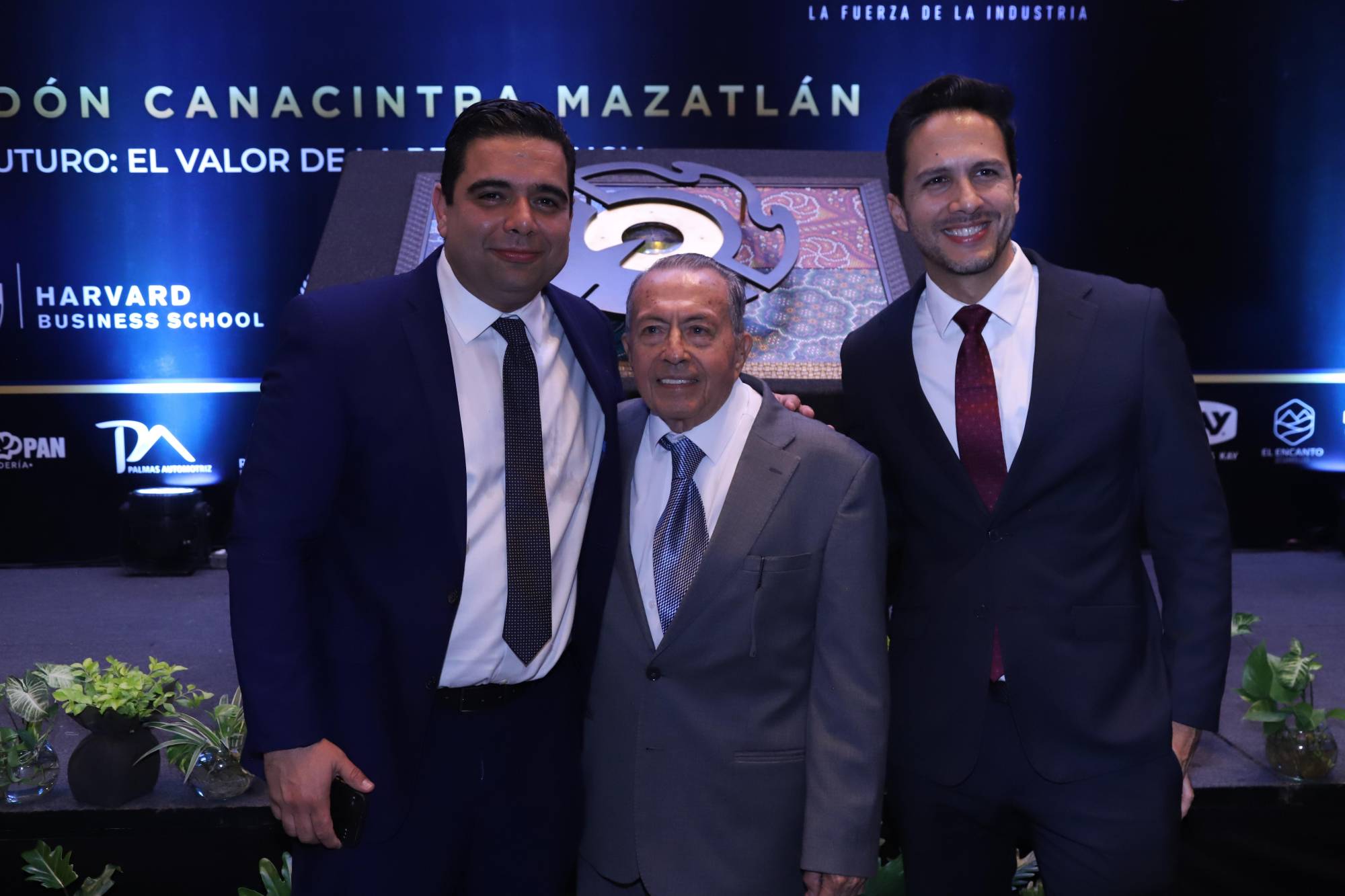 $!Mauricio Aguilar, Leovi Carranza y Ernesto Felton.