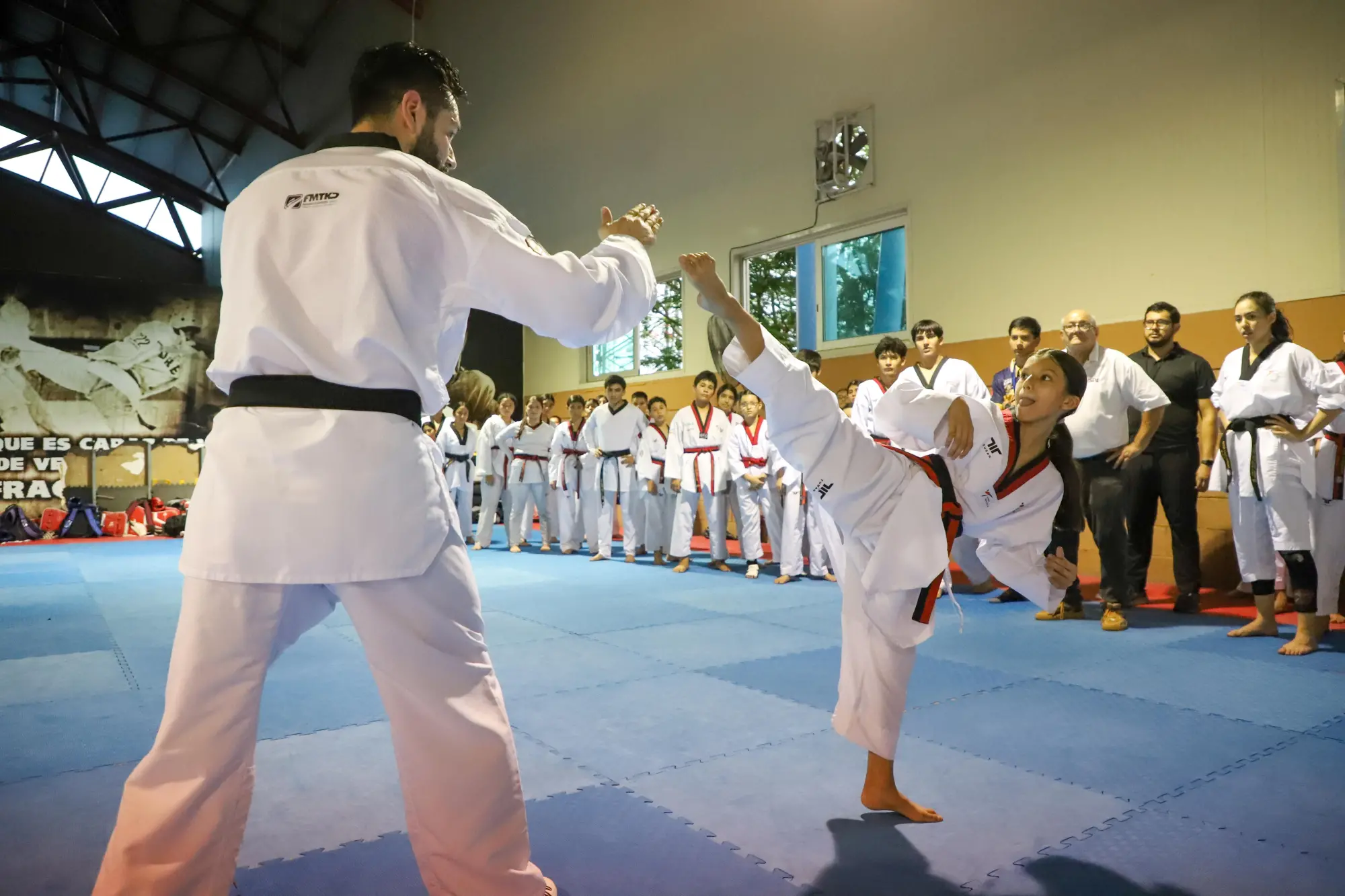 $!René Lizárraga imparte seminario de alto rendimiento para impulsar el taekwondo en Sinaloa