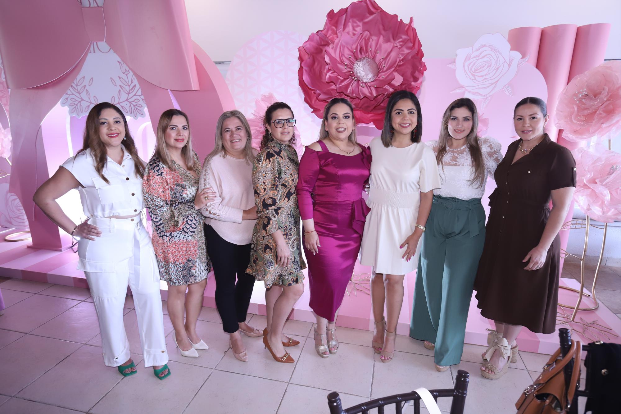 $!Zaire Olivares, Dulce Veliz, Adriana Guerra, Alejandra Salmón, Carmen Alicia Salazar, María José Salazar, Carmen Salas y Clarisa Lafarga.