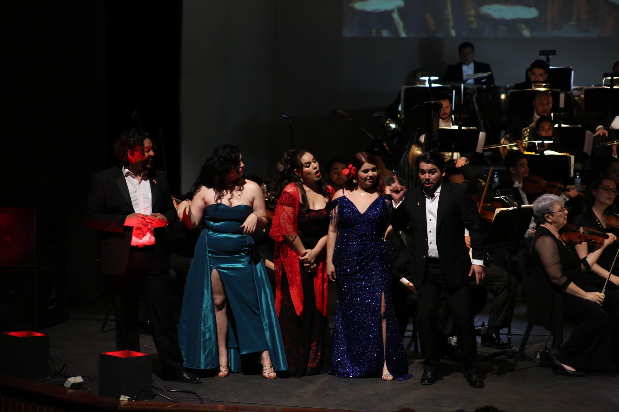 $!Una gran actuación tuvieron los solistas.