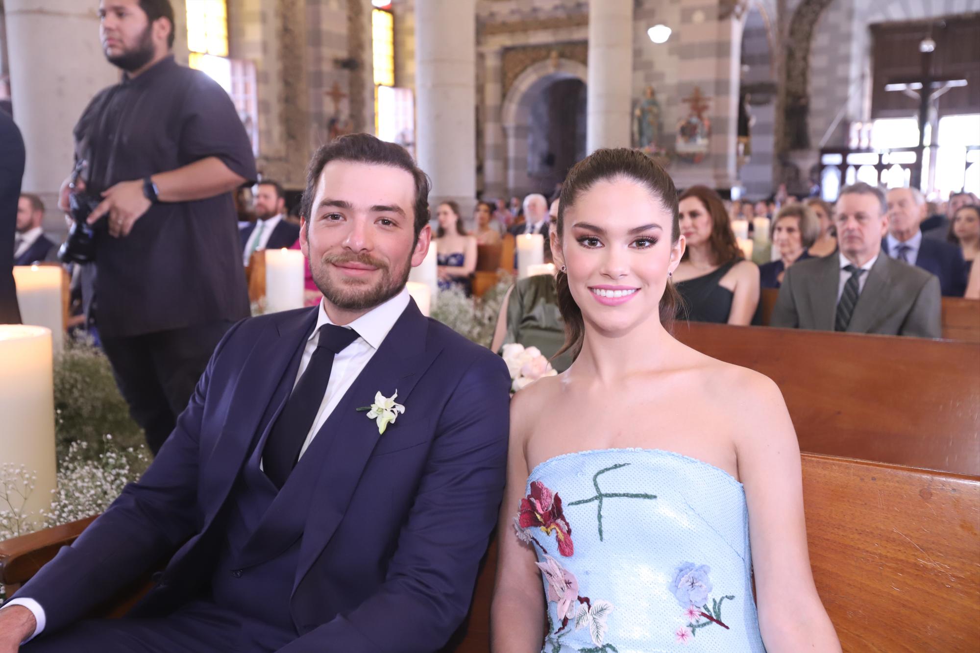 $!Salomón Lagos Piñeiro y Pamela Llausás Díaz, padrinos de anillos.