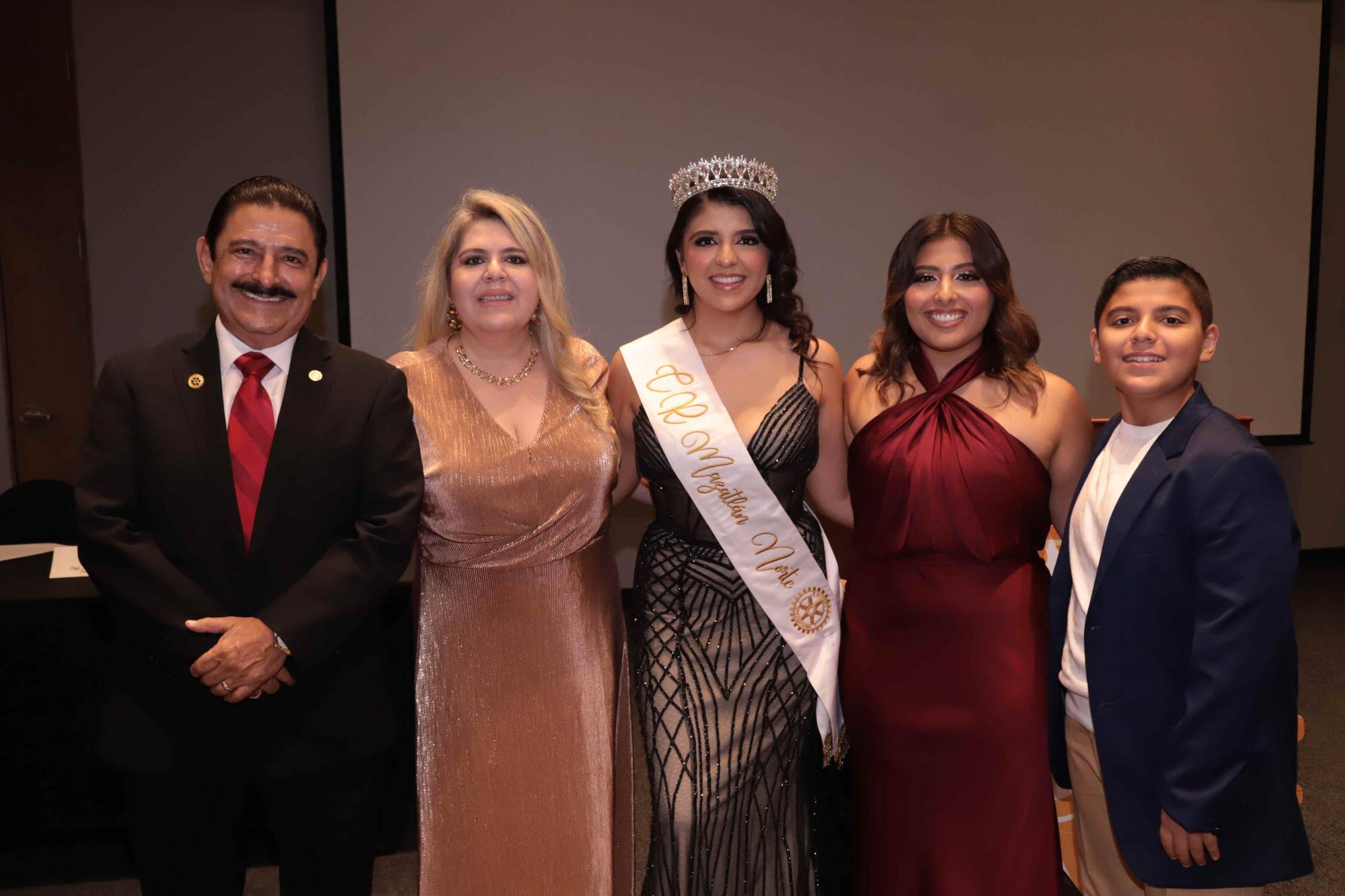 $!Los González Ríos: Francisco, Rosy, Regina, Sofía y Francisco Júnior.