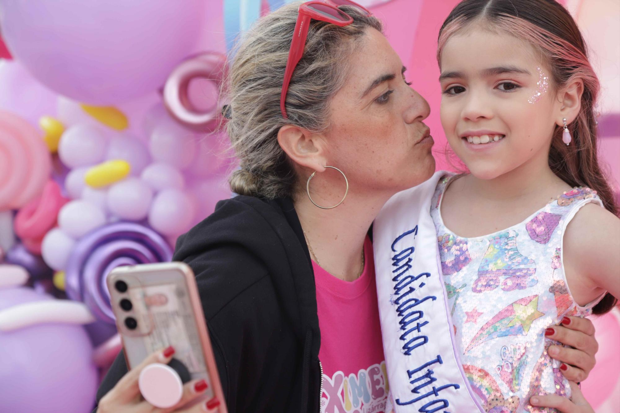 $!Julieta Ruiz Fuentevilla se toma una selfie con Ximena.