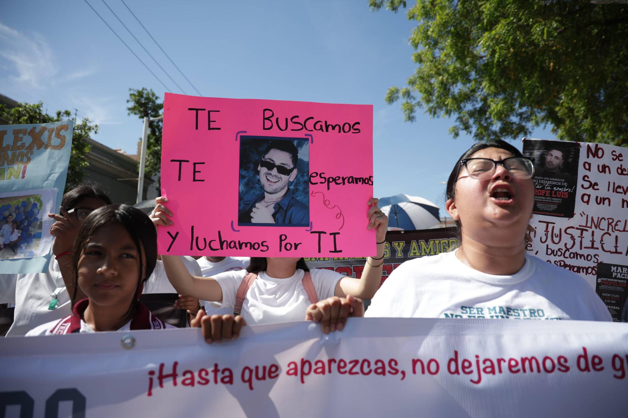 $!Comunidad escolar en Culiacán exige localización por el profe Luis Alexis