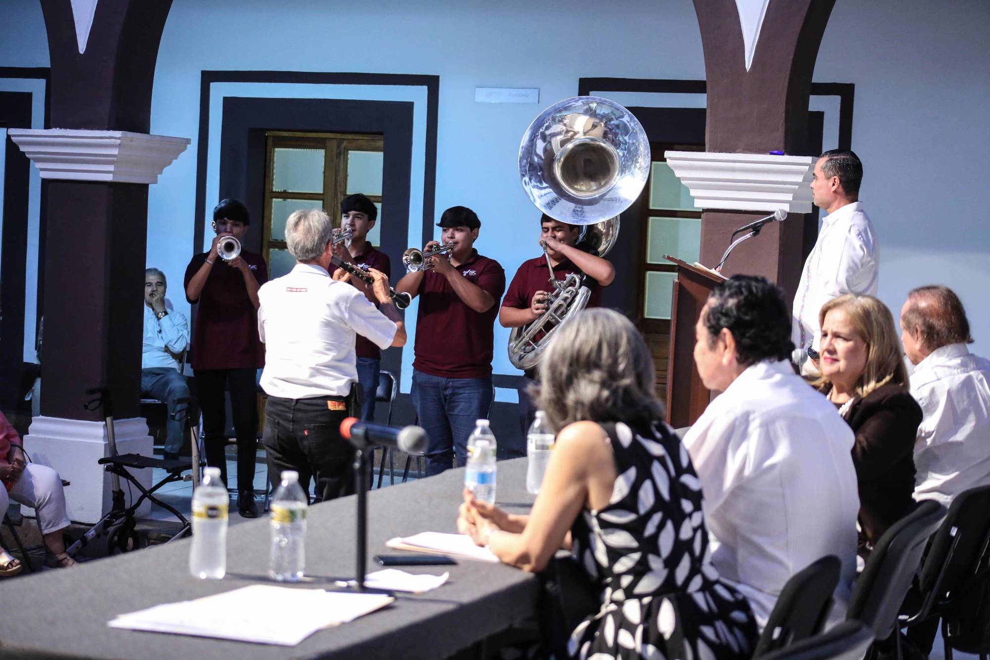 $!Un pequeño ensamble de la nueva generación de la Banda de los Hermanos Rubio, amenizó la presentación.